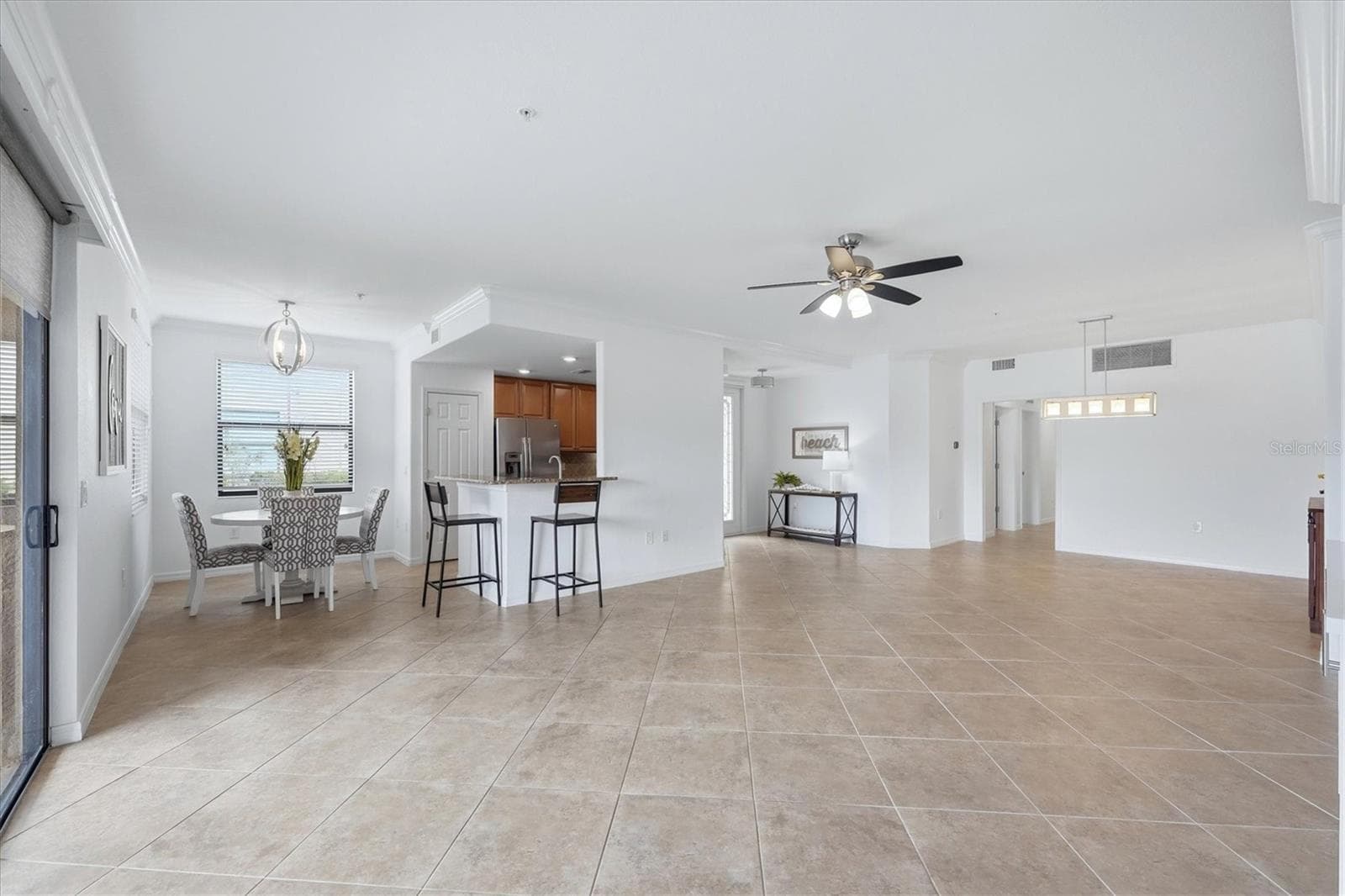 Entry Living Room/Dining Room/Kitchen - 20181 RAGAZZA CIR #102, VENICE