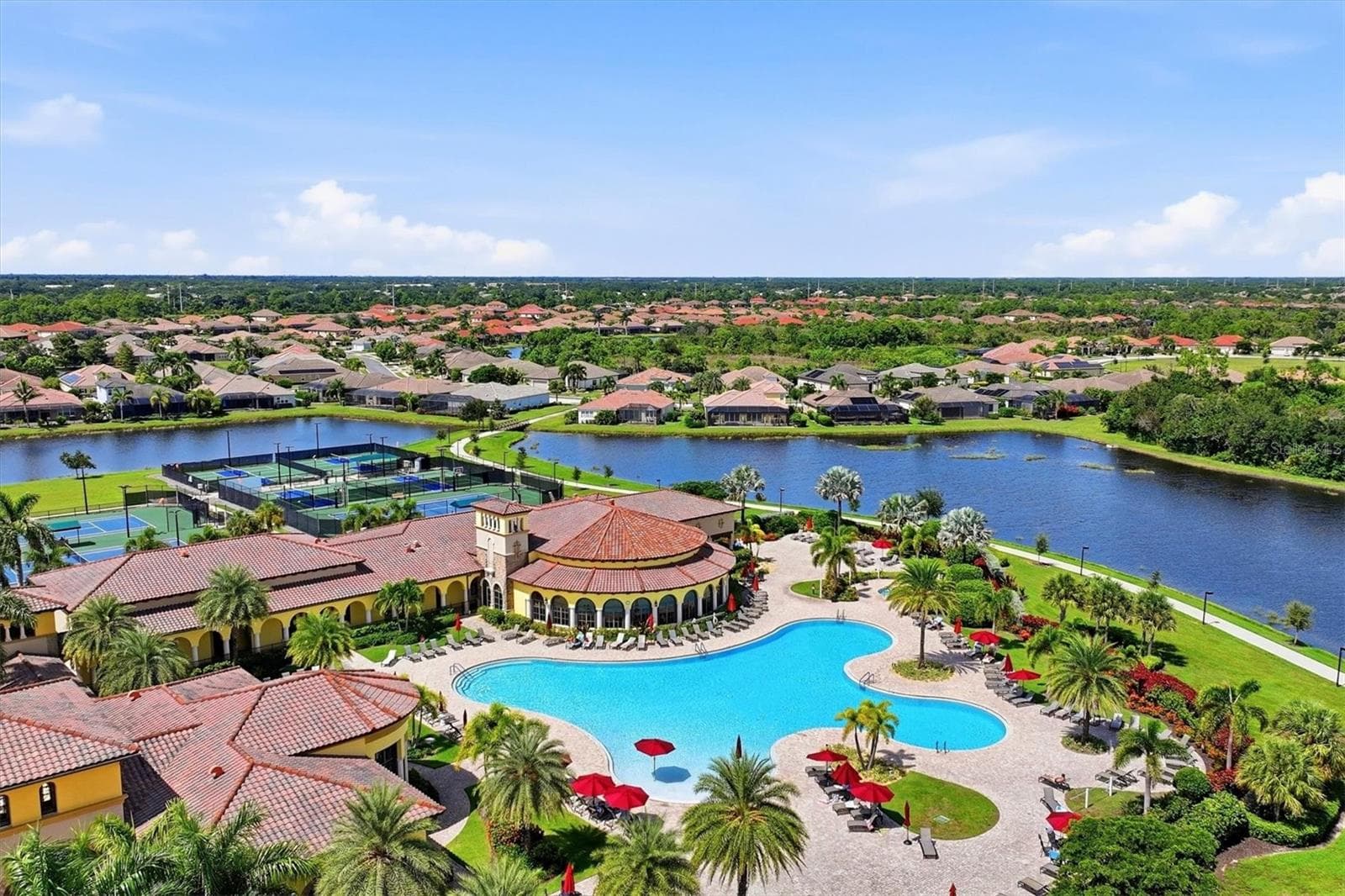 Clubhouse/Community Pool - 20181 RAGAZZA CIR #102, VENICE