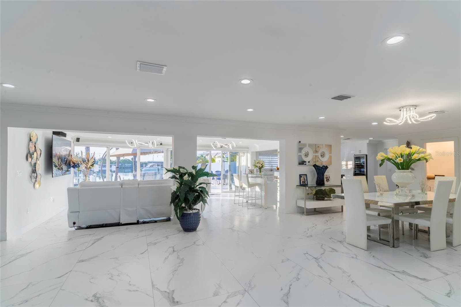 Single Family Residence at 320 HARBOR PSGE, CLEARWATER, photo 10 of 80