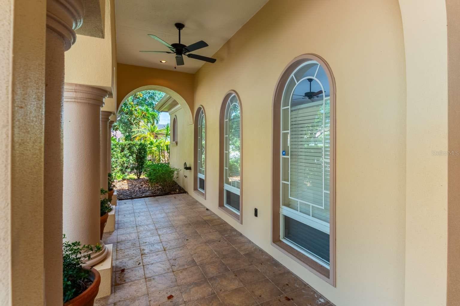 Single Family Residence at 6914 STANHOPE PL, BRADENTON, photo 3 of 47