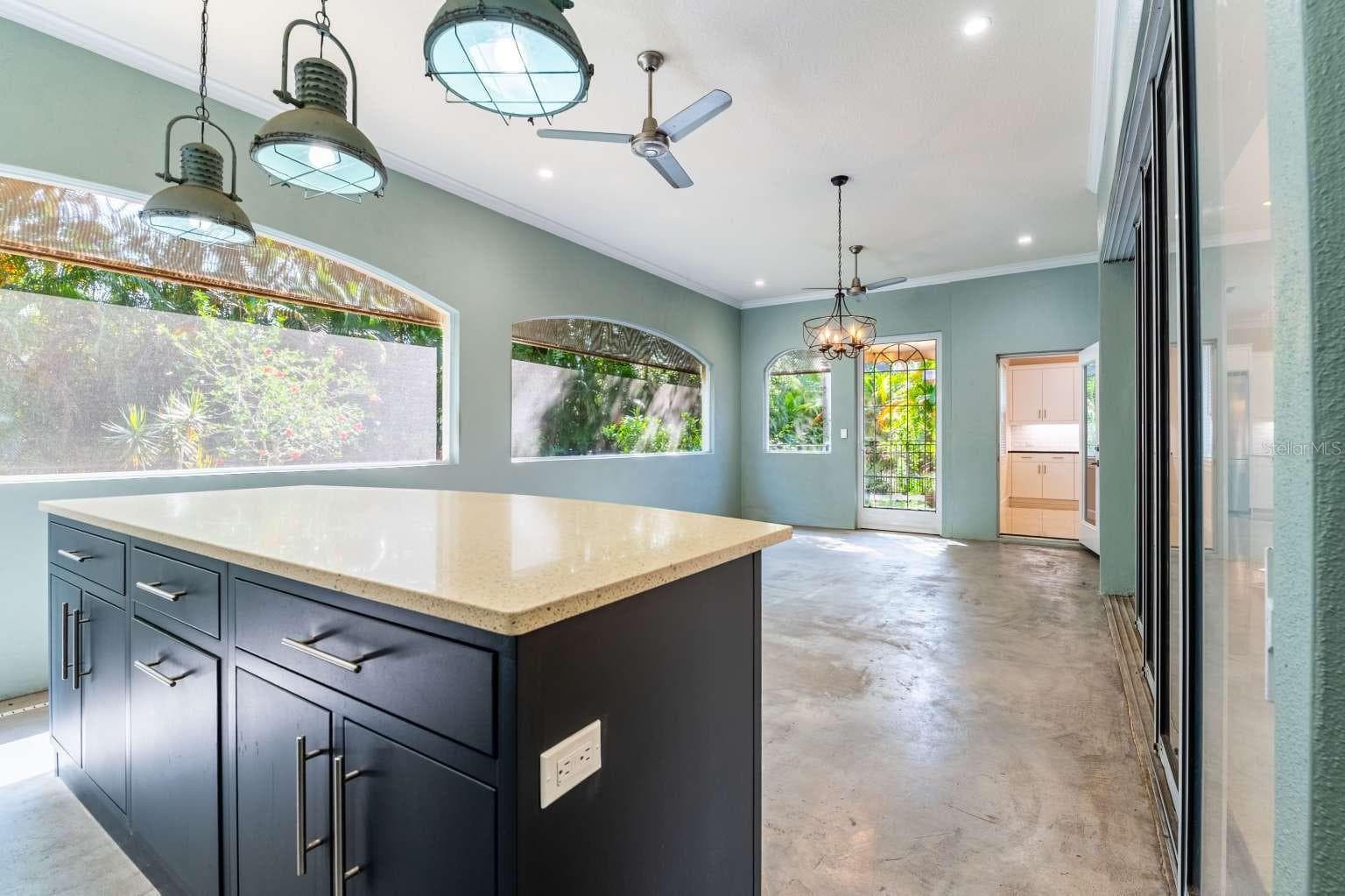 Single Family Residence at 6914 STANHOPE PL, BRADENTON, photo 22 of 47