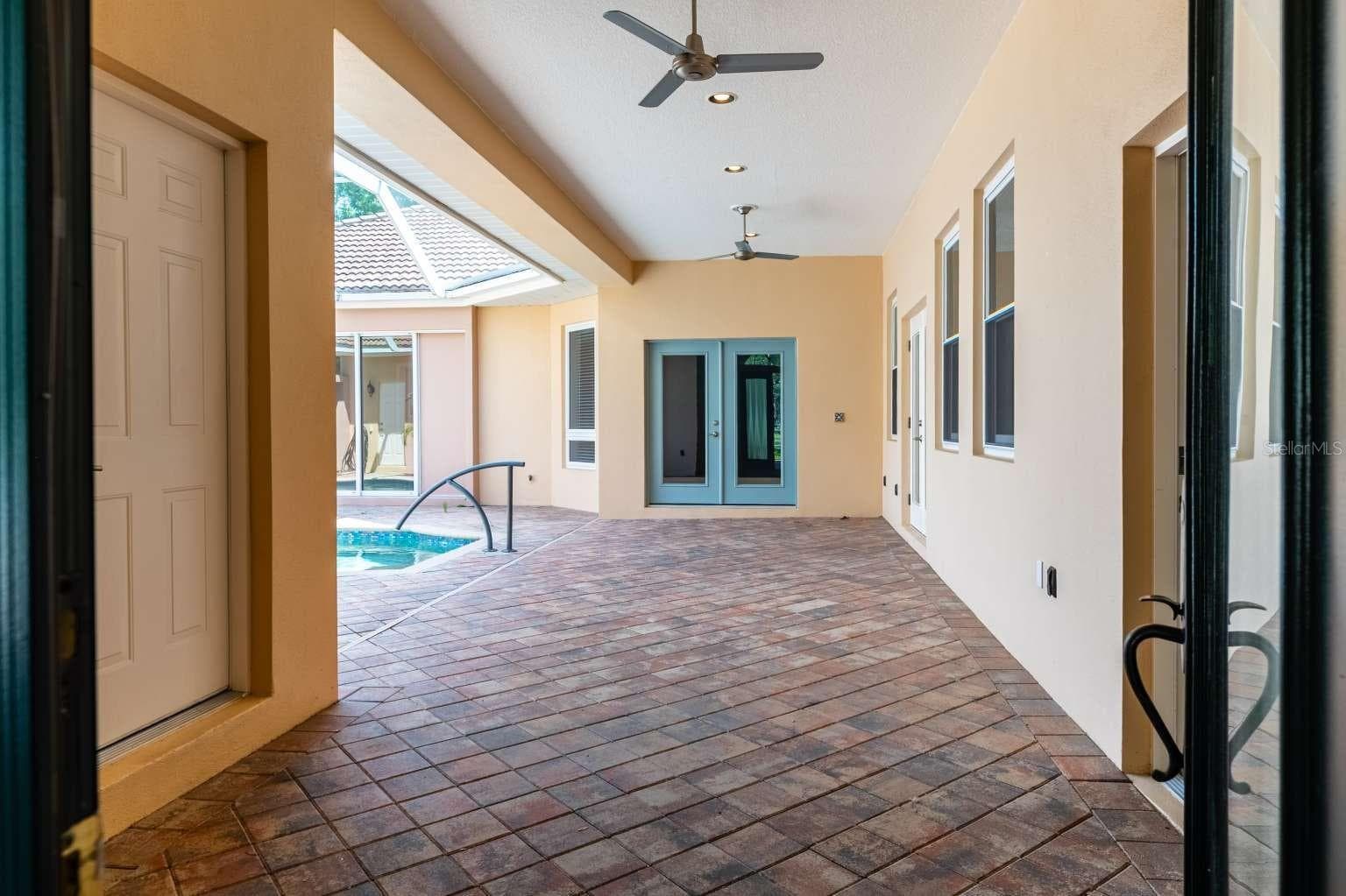 Single Family Residence at 6914 STANHOPE PL, BRADENTON, photo 24 of 47