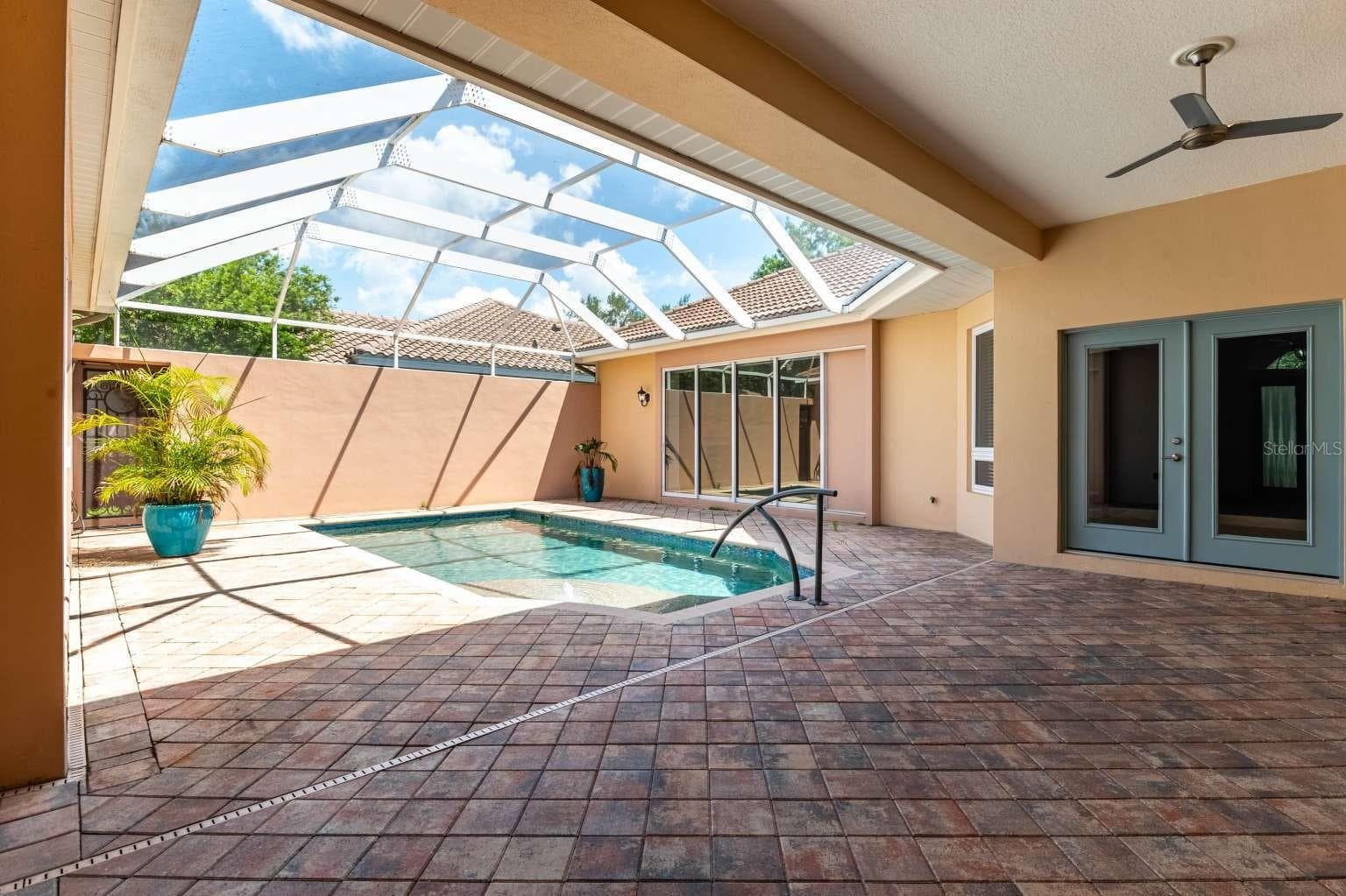 Single Family Residence at 6914 STANHOPE PL, BRADENTON, photo 25 of 47