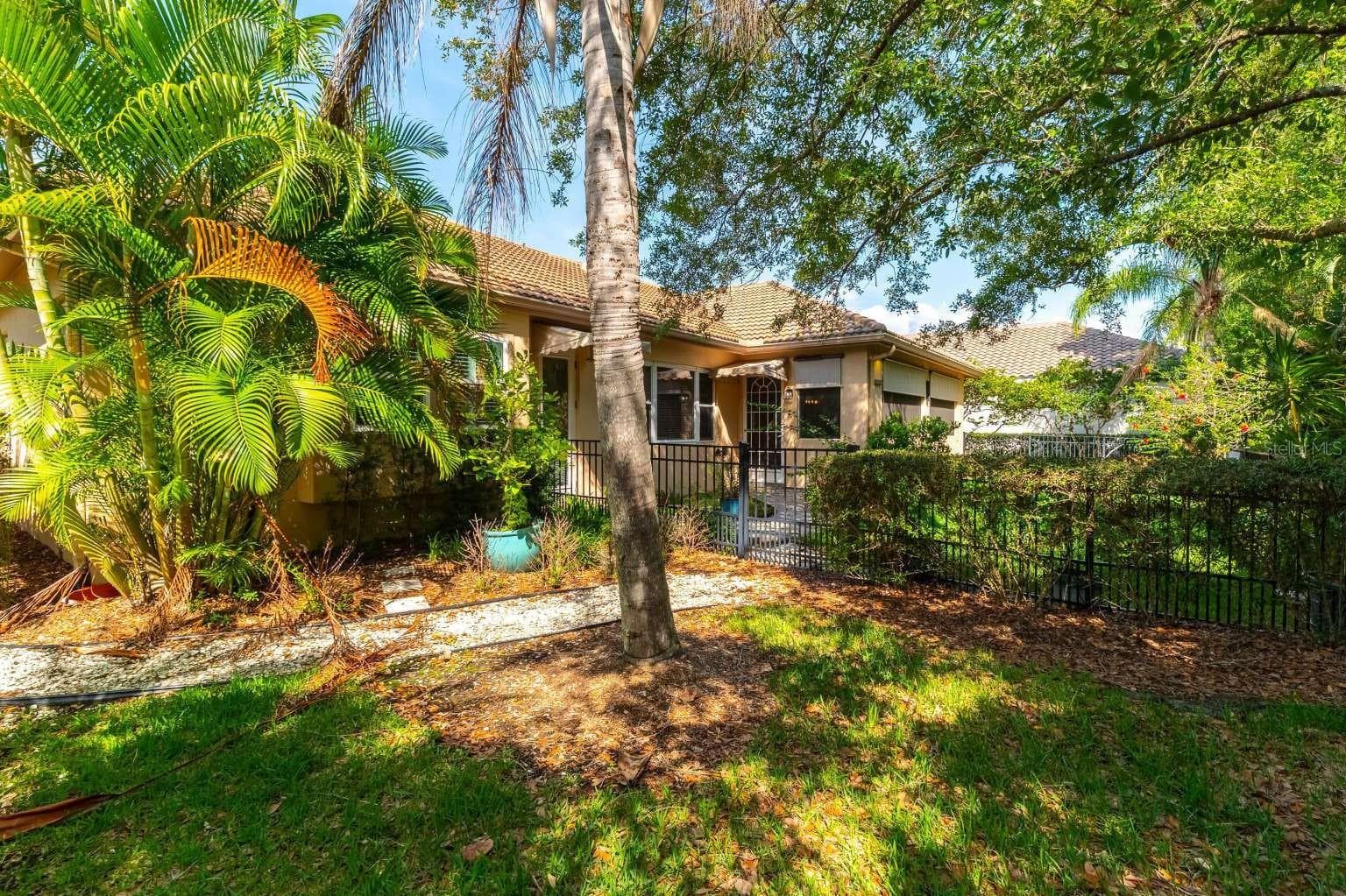Single Family Residence at 6914 STANHOPE PL, BRADENTON, photo 29 of 47