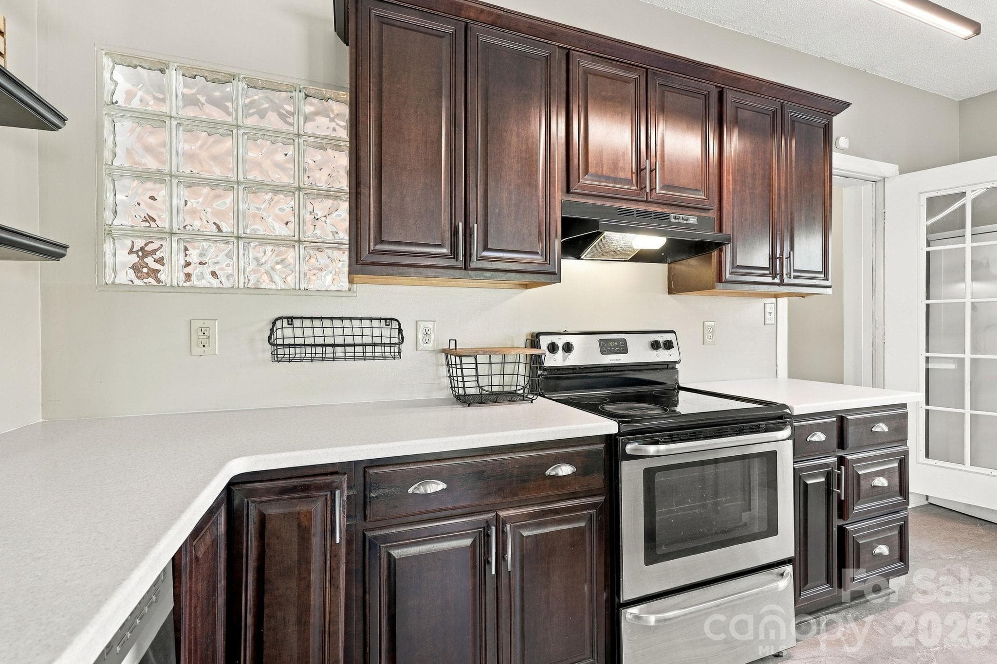 Single Family Residence at 20 Oak Leaf Lane, Arden, photo 14 of 46