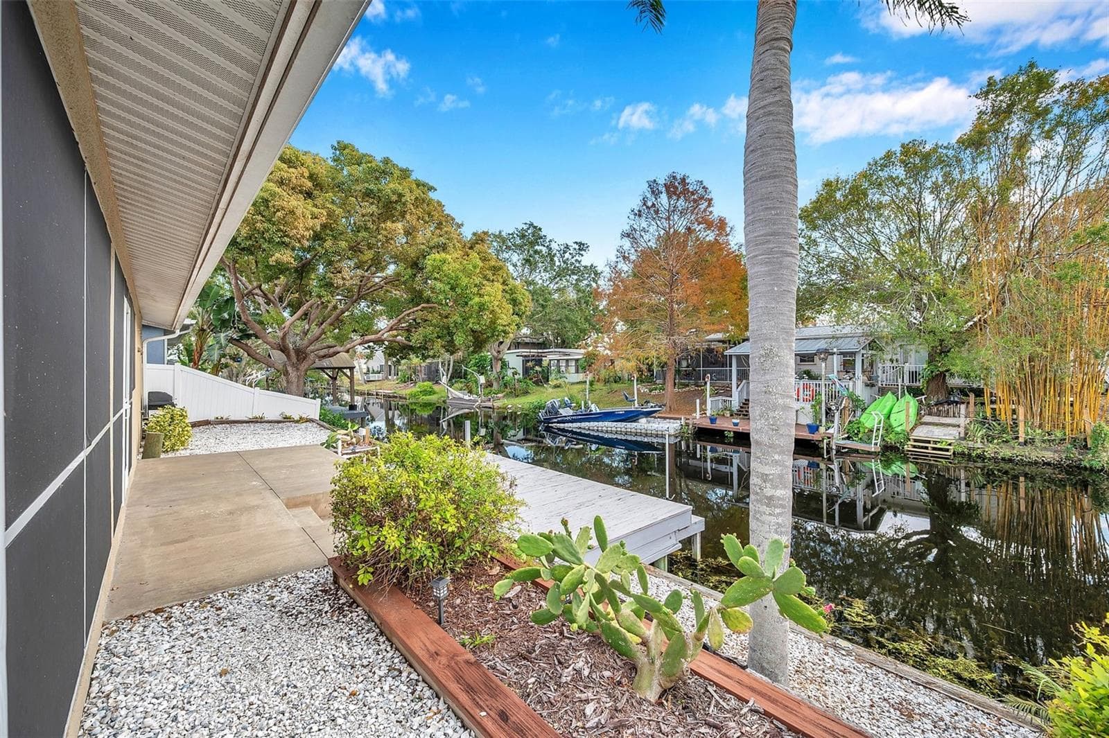 Single Family Residence at 8 CITRUS DR, PALM HARBOR, photo 9 of 95