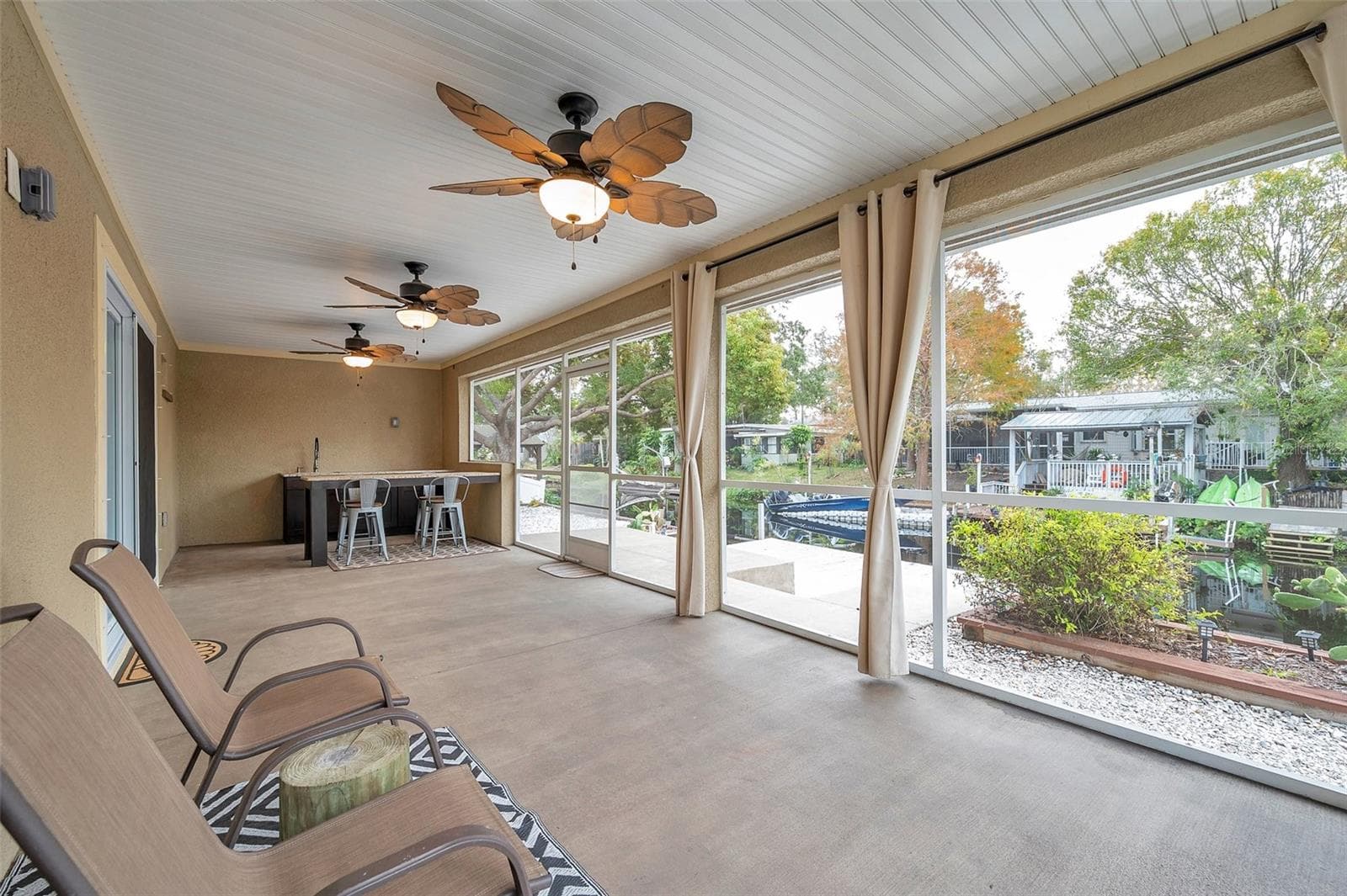 Single Family Residence at 8 CITRUS DR, PALM HARBOR, photo 19 of 95