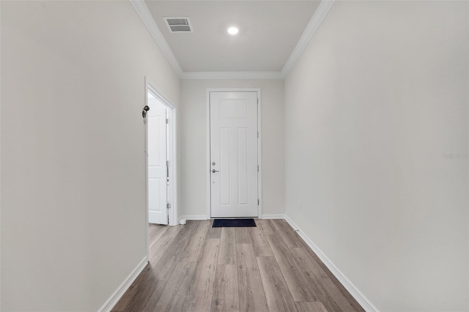Single Family Residence at 4540 GLIDING WAVE ST, WINTER GARDEN, photo 5 of 57