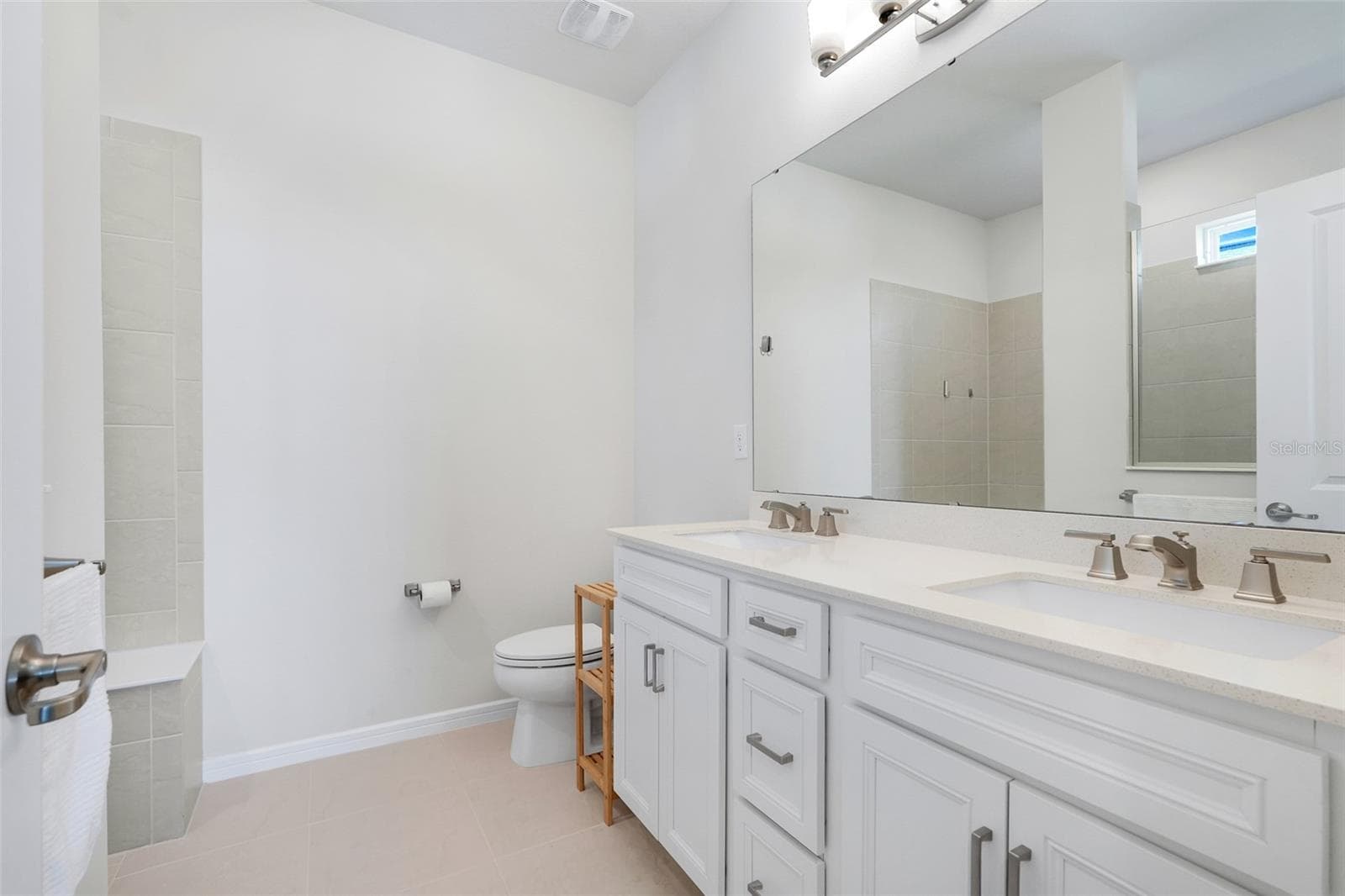 Single Family Residence at 4540 GLIDING WAVE ST, WINTER GARDEN, photo 23 of 57