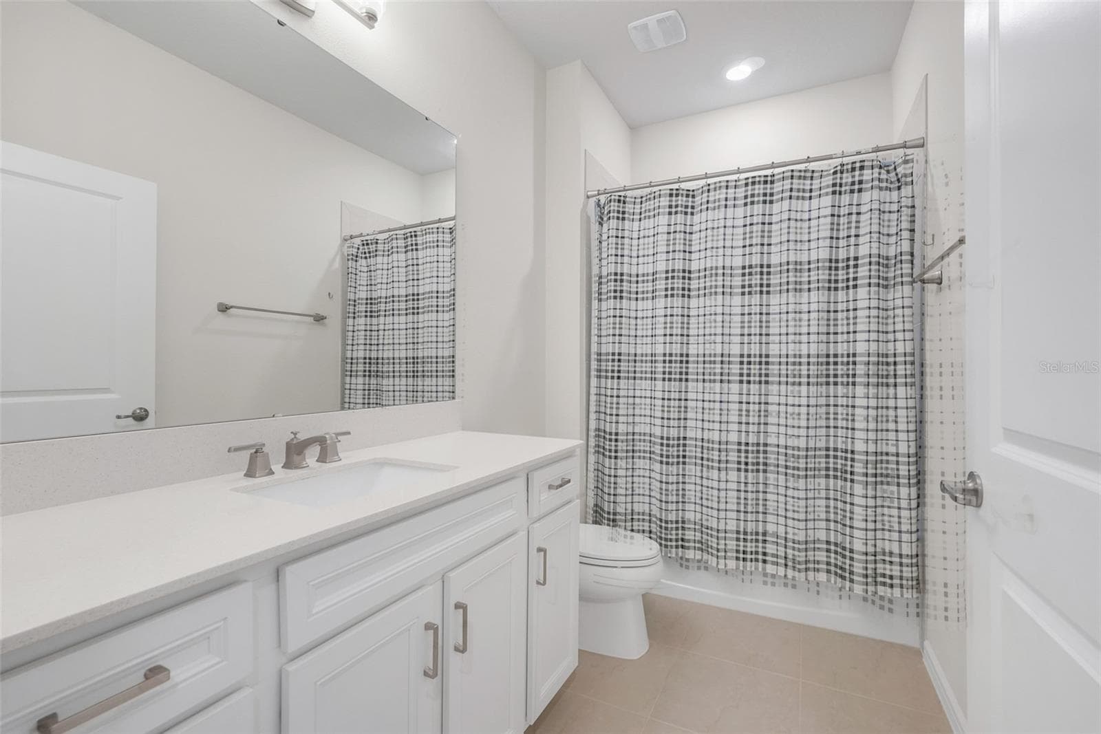 Single Family Residence at 4540 GLIDING WAVE ST, WINTER GARDEN, photo 27 of 57