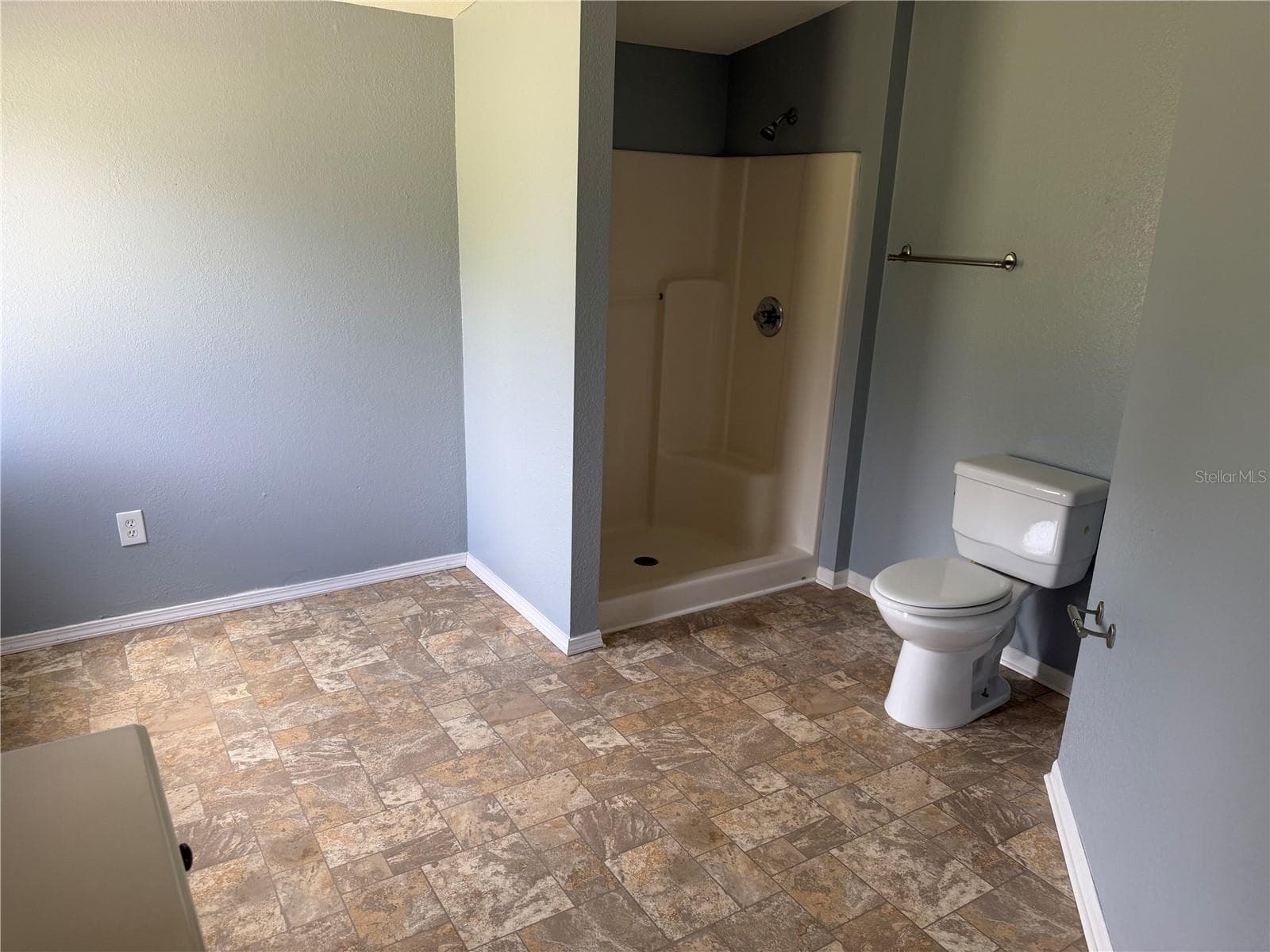 Manufactured Home at 6 SUGAR PINE LOOP, LAKE WALES, photo 10 of 26