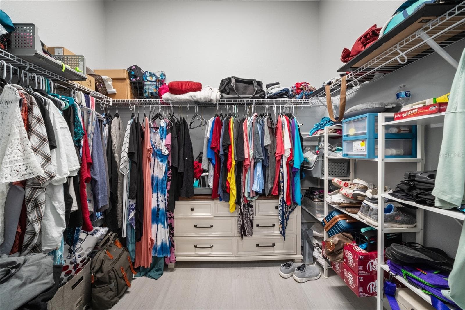 Primary Suite walk in closet - 3082 KAPALUA CT, SEBRING