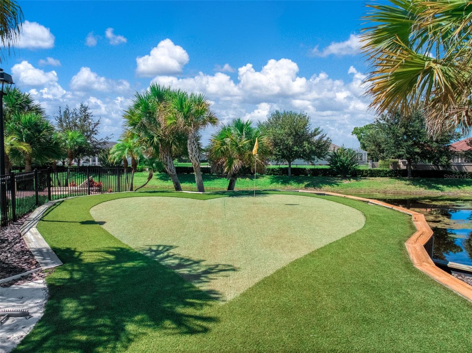 Magnolia Golf Villas putting green - 3082 KAPALUA CT, SEBRING
