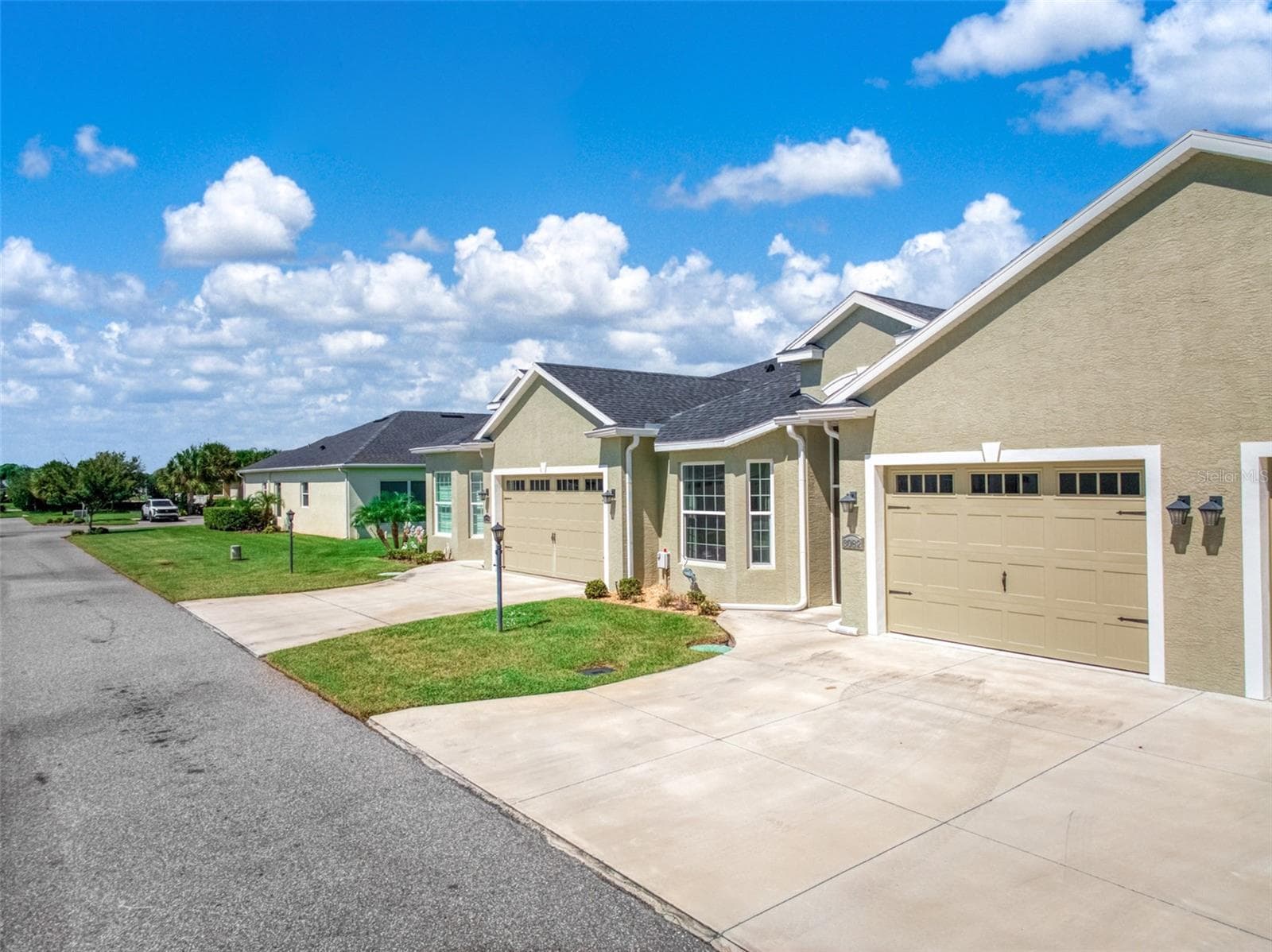 Villa garage - 3082 KAPALUA CT, SEBRING