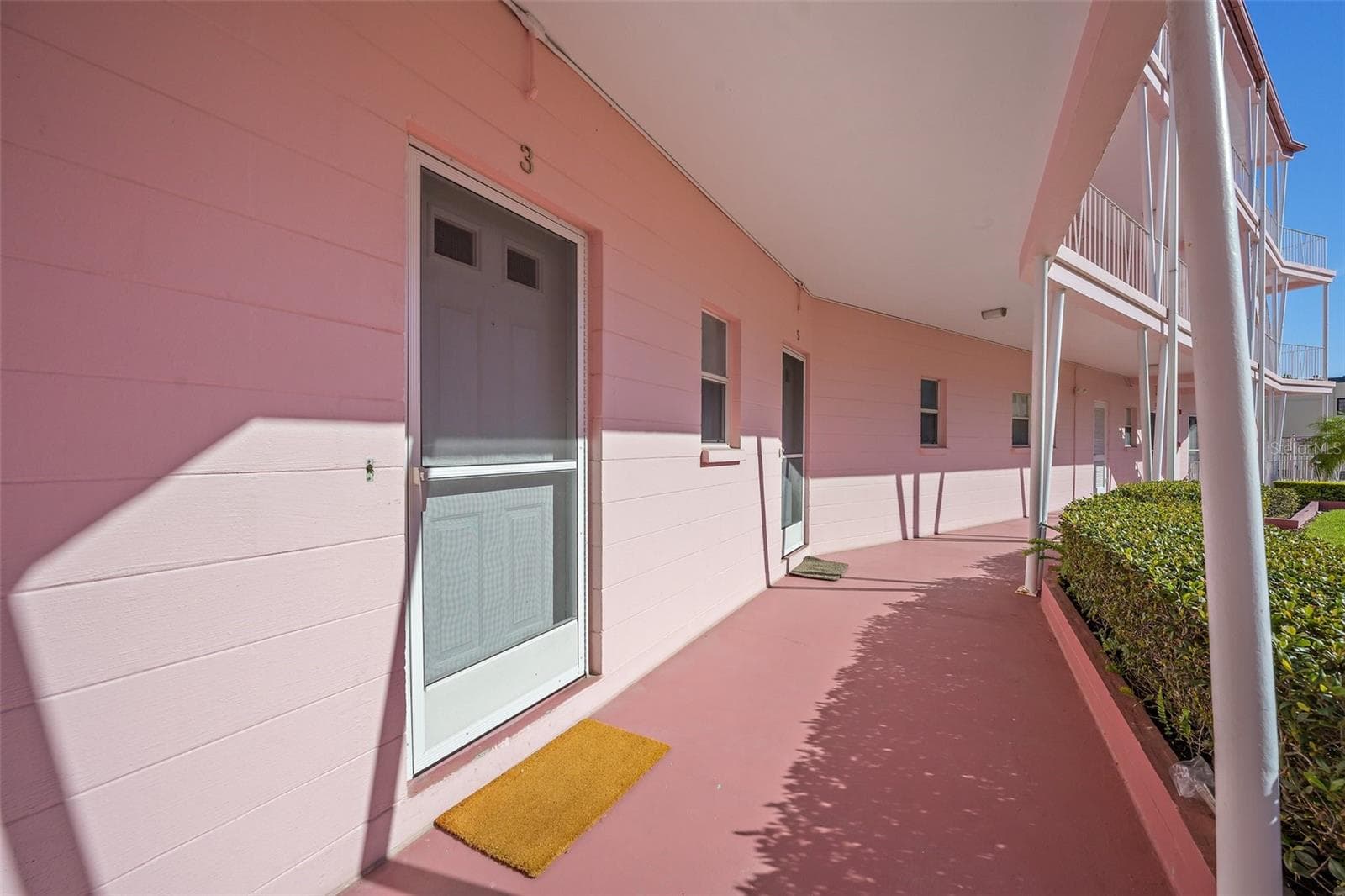 First floor, corner unit - 640 N PARK AVE #3, WINTER PARK