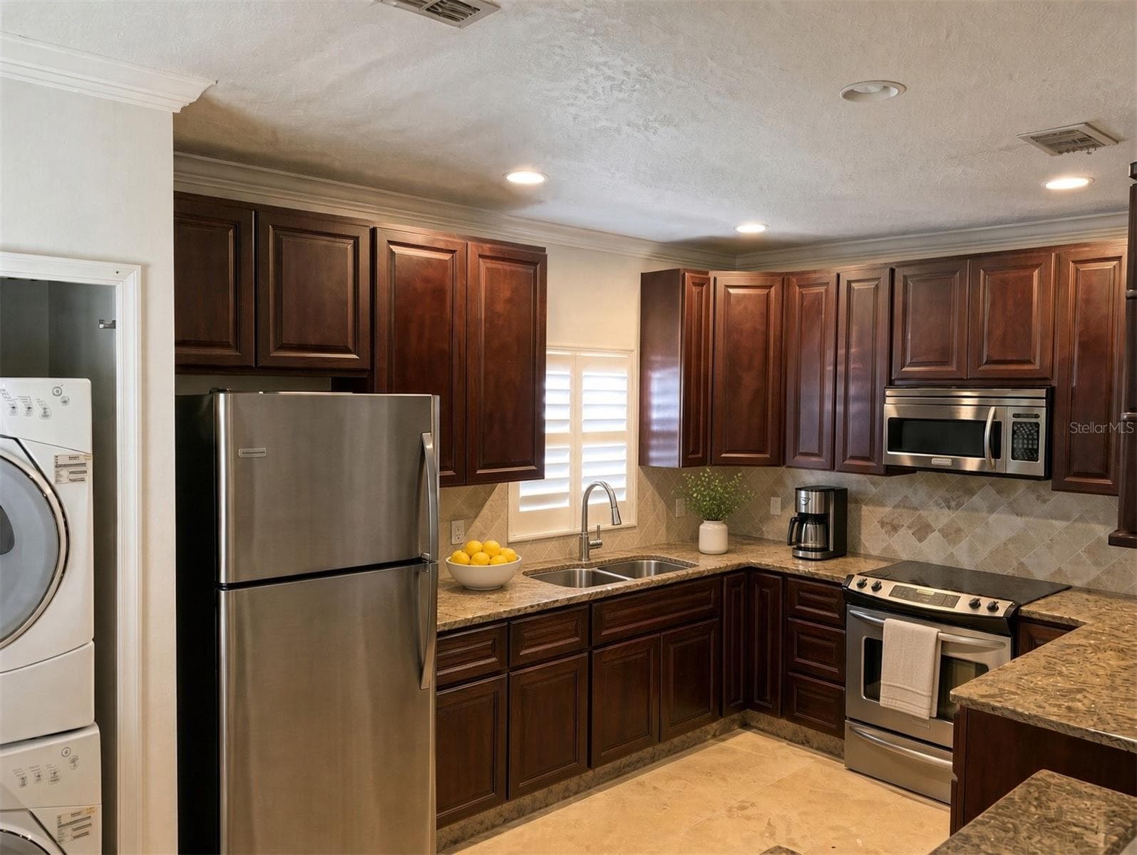 Duplex at 1515 E CENTRAL BLVD, ORLANDO, photo 2 of 15