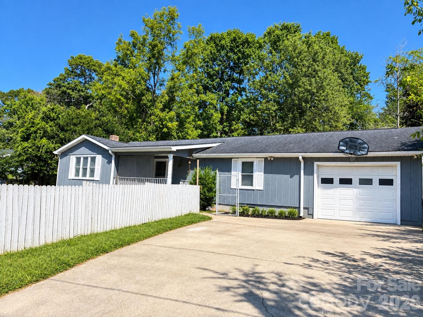 One car- Garage*virtual stage* - 203 Regan Street, East Flat Rock