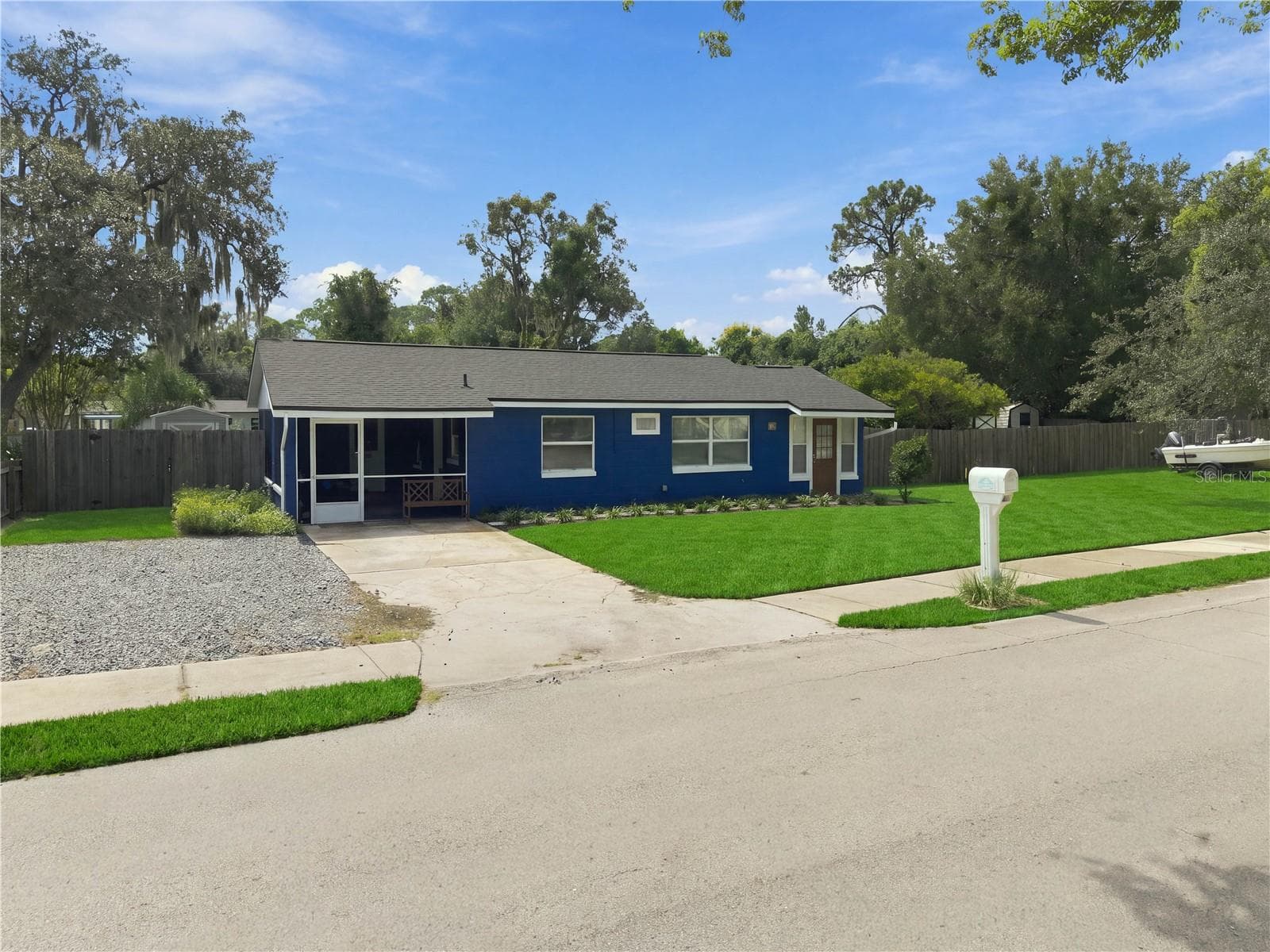 Single Family Residence at 121 ANGELES RD, DEBARY, photo 4 of 33