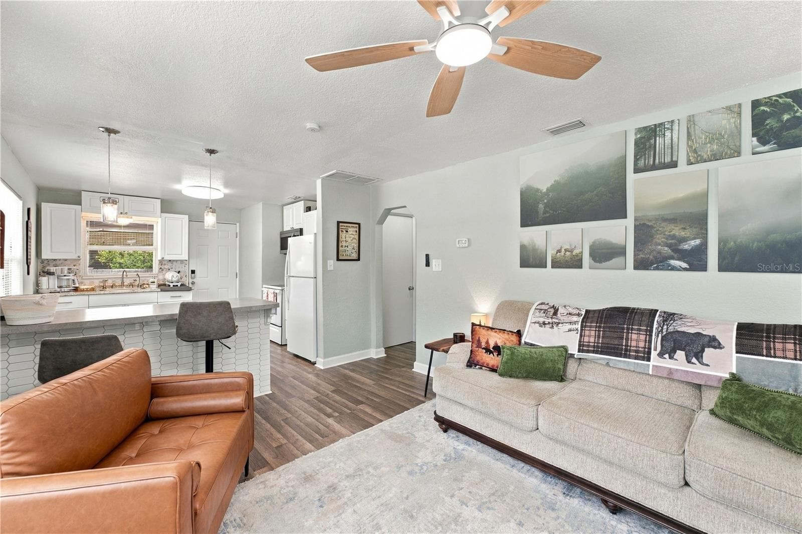 Single Family Residence at 121 ANGELES RD, DEBARY, photo 9 of 33