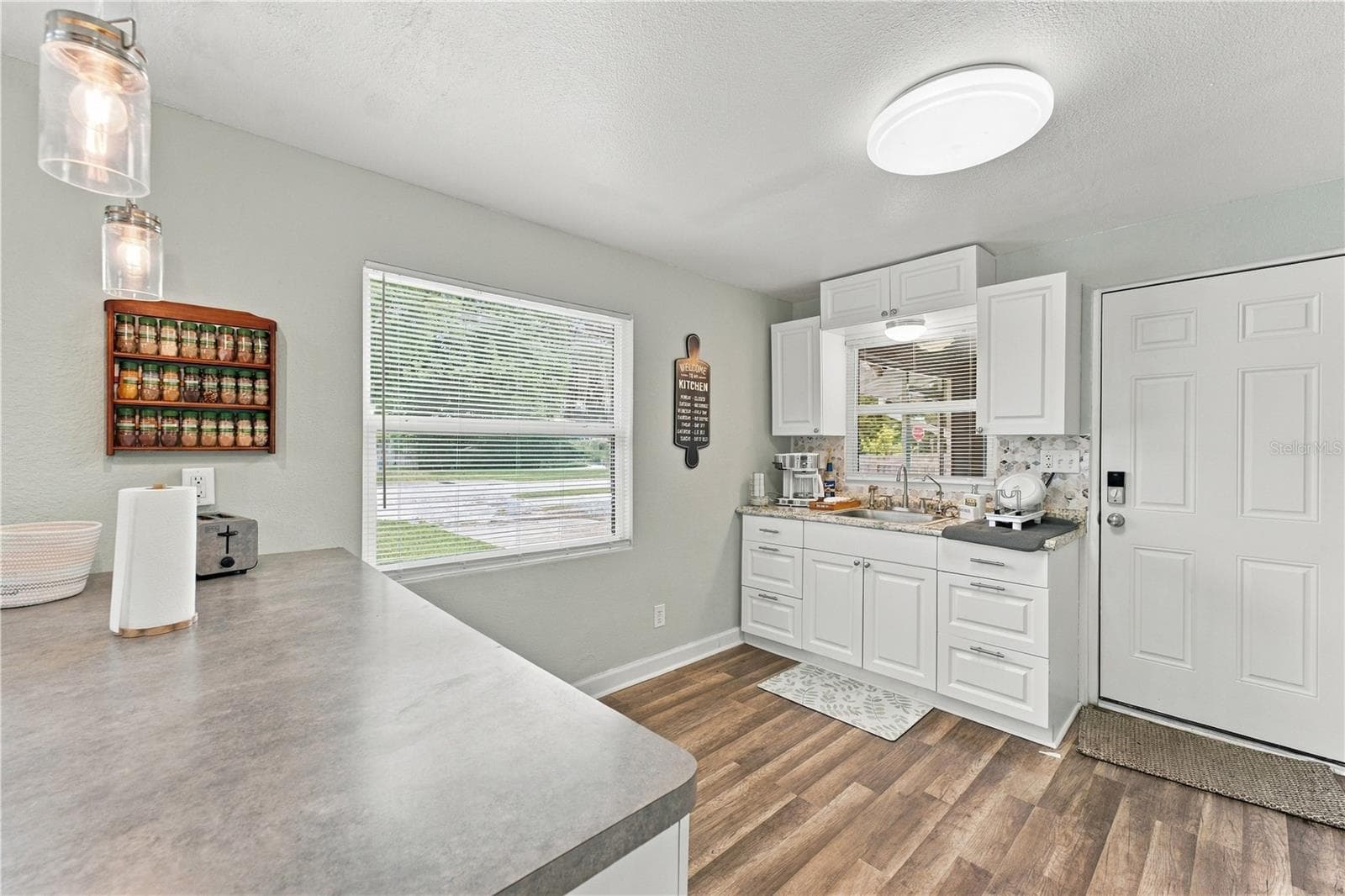 Single Family Residence at 121 ANGELES RD, DEBARY, photo 13 of 33