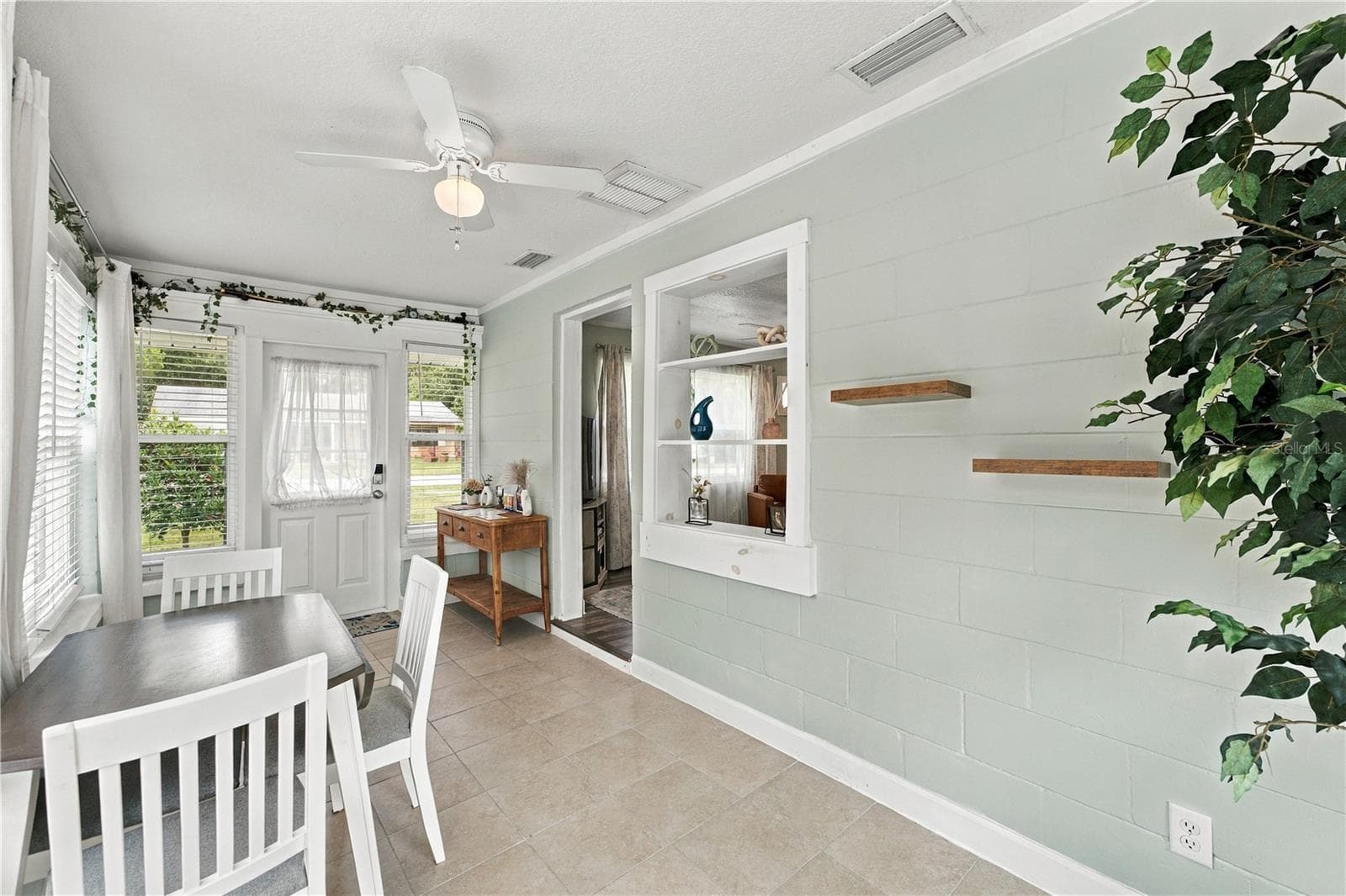 Single Family Residence at 121 ANGELES RD, DEBARY, photo 16 of 33