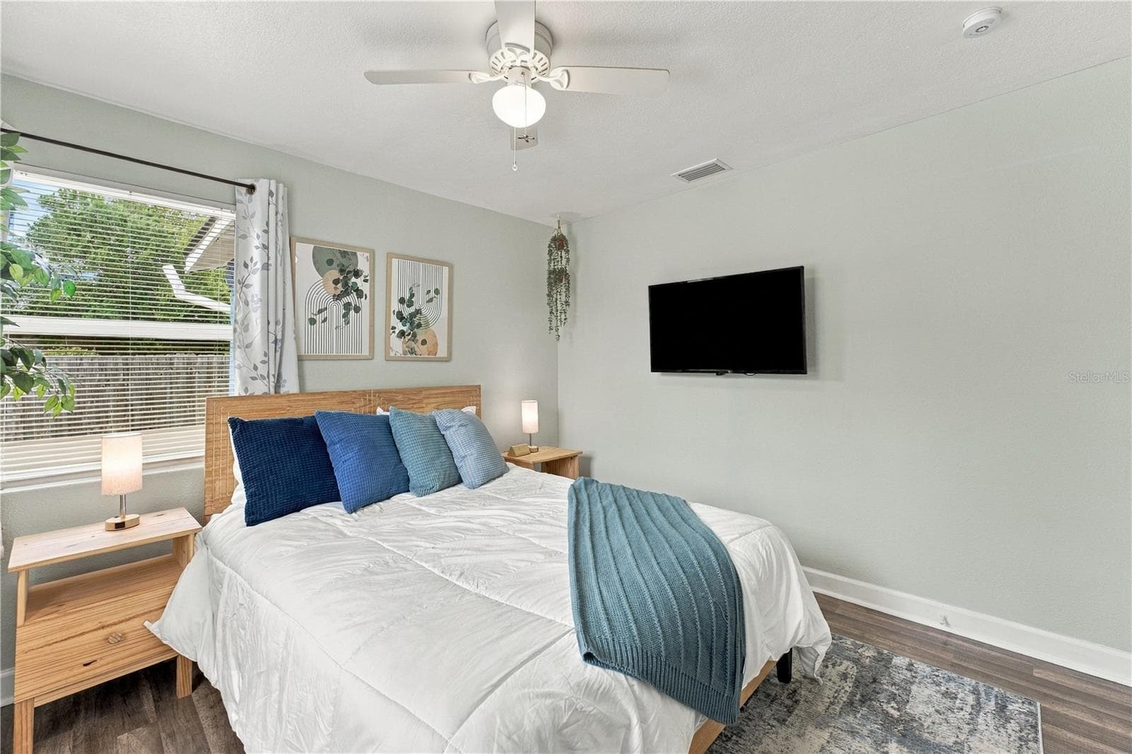 Single Family Residence at 121 ANGELES RD, DEBARY, photo 19 of 33