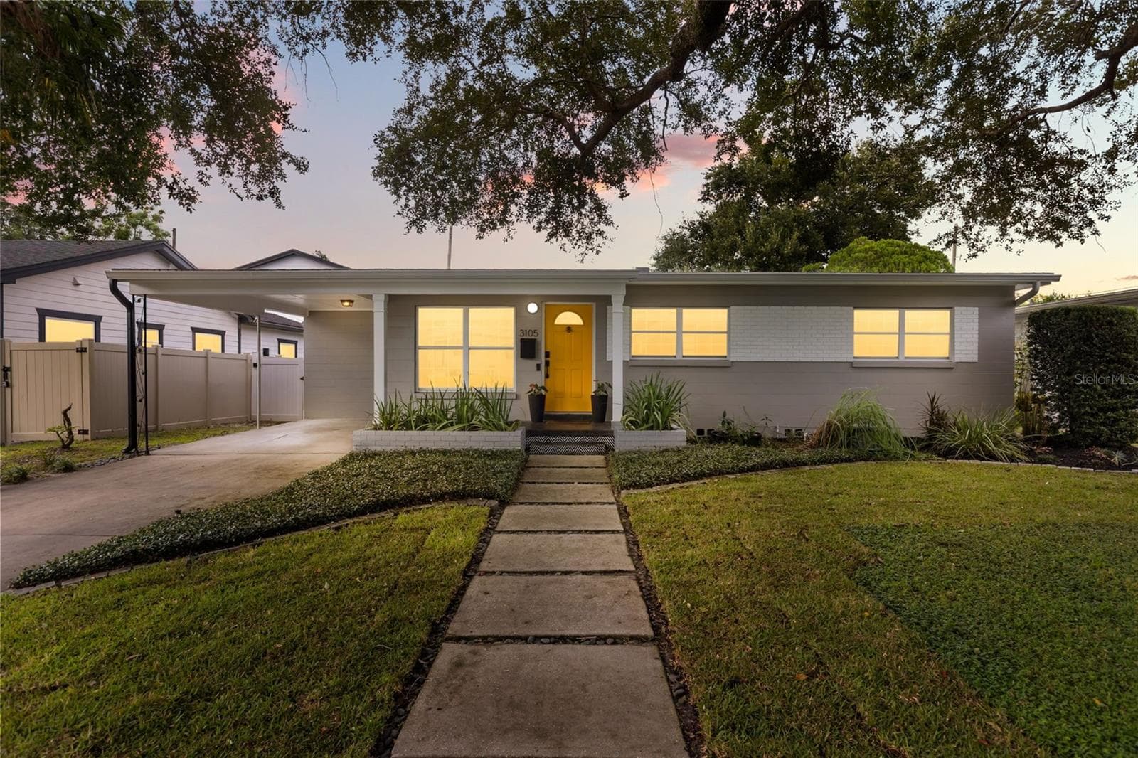 Single Family Residence at 3105 PICKFAIR ST, ORLANDO, photo 2 of 40