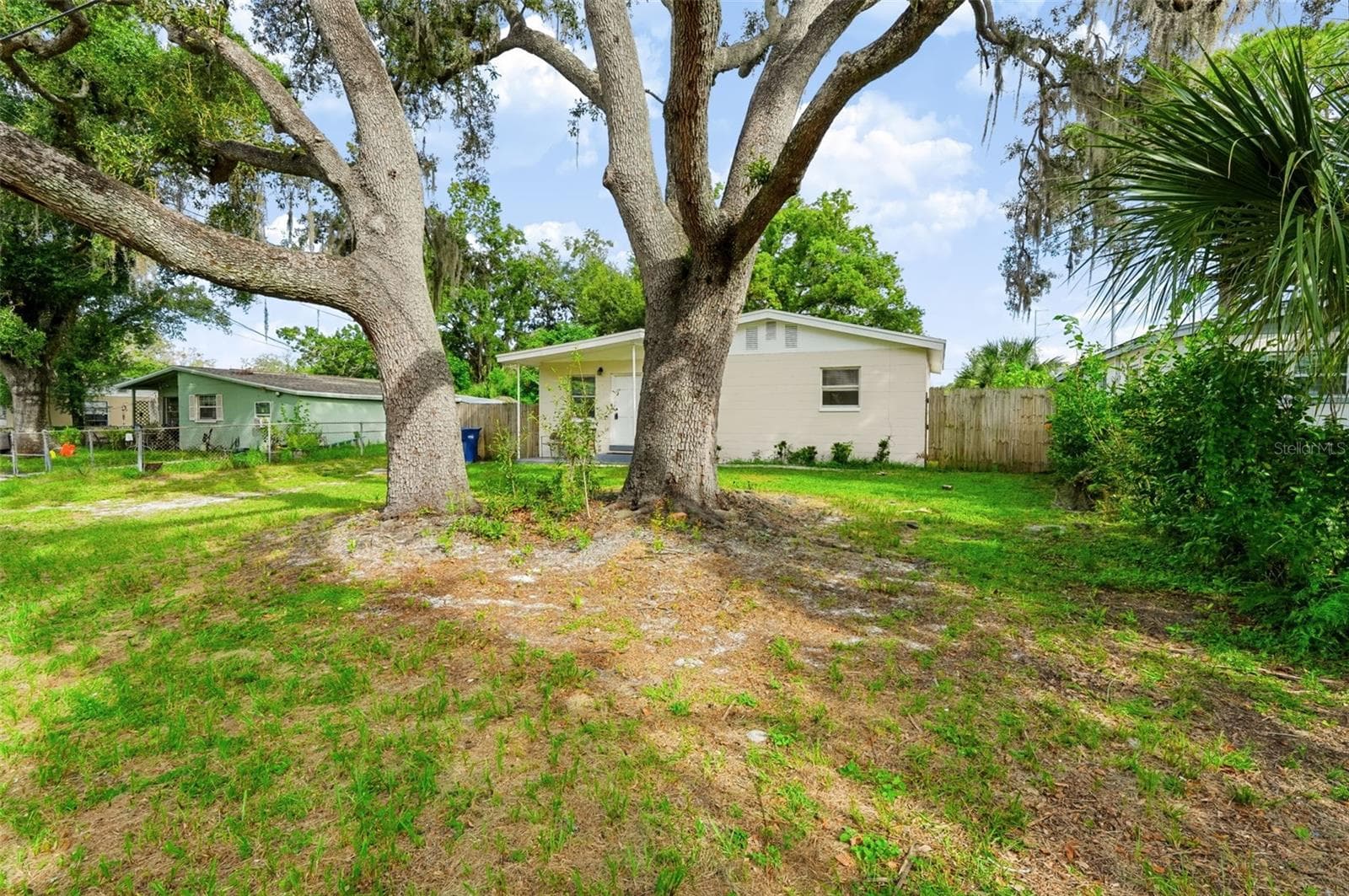 Single Family Residence at 2438 N RAMONA CIR, TAMPA, photo 3 of 27