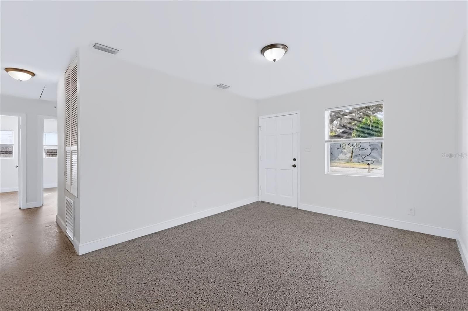 Single Family Residence at 2438 N RAMONA CIR, TAMPA, photo 8 of 27