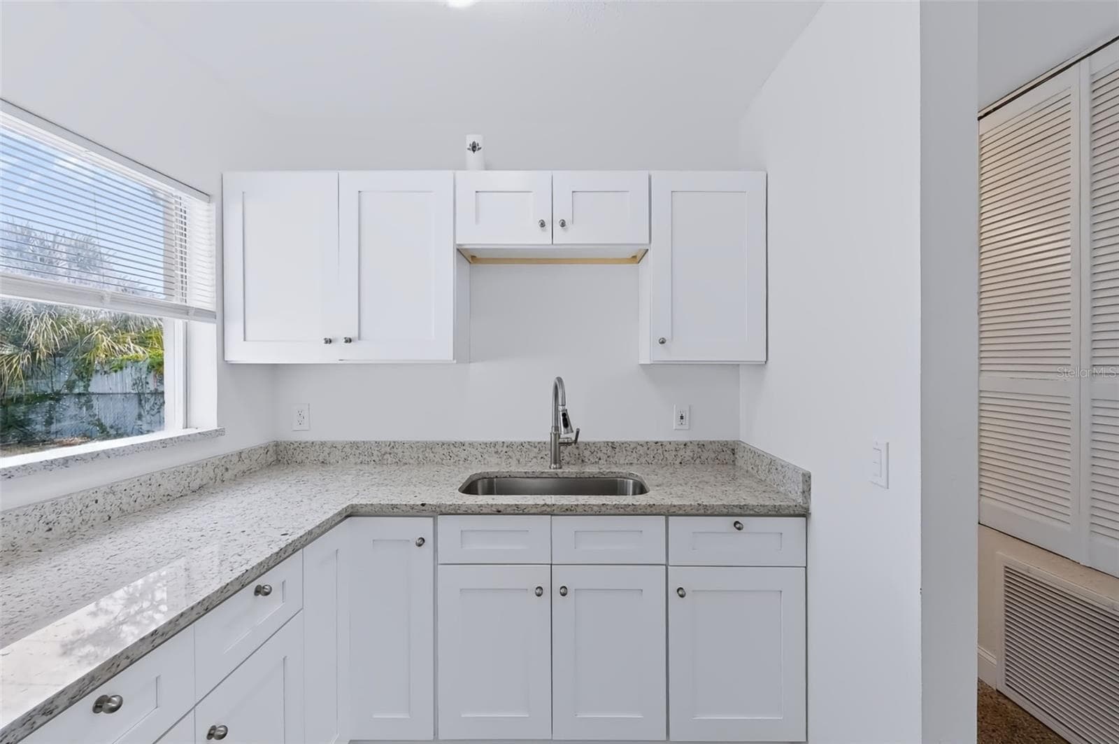 Single Family Residence at 2438 N RAMONA CIR, TAMPA, photo 13 of 27