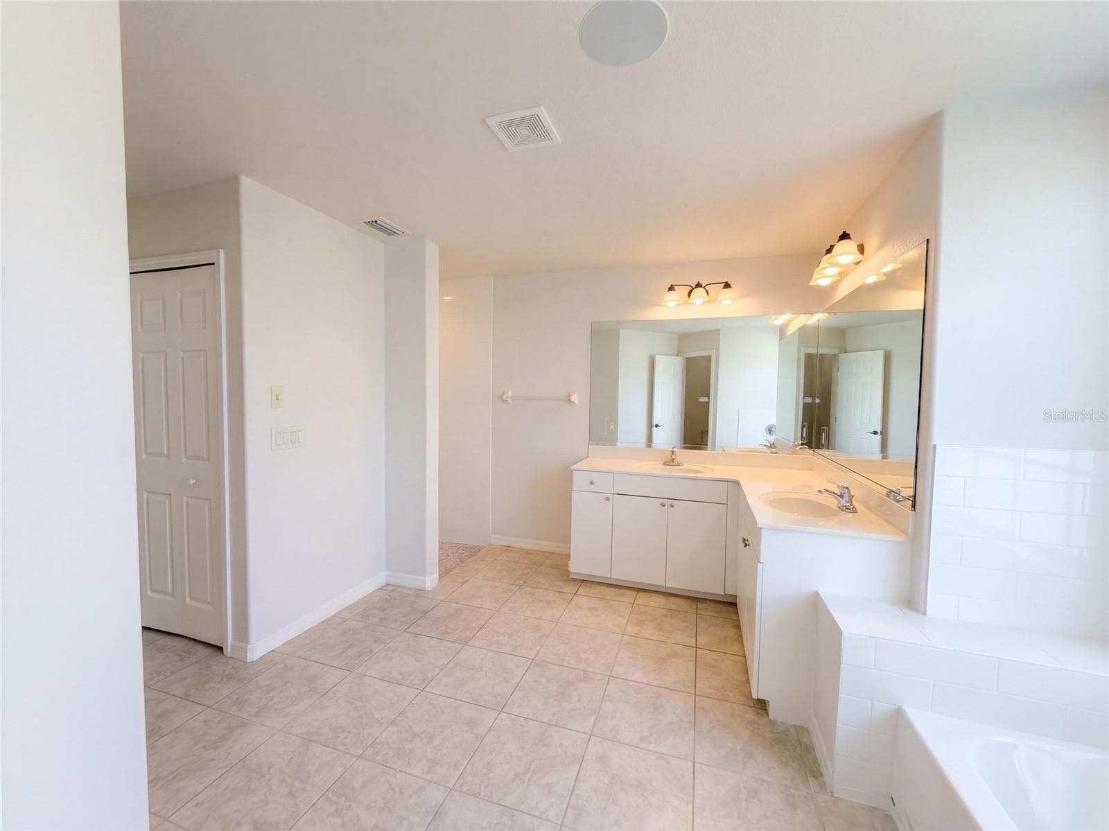 Single Family Residence at 5491 S CRANBERRY BLVD, NORTH PORT, photo 26 of 45