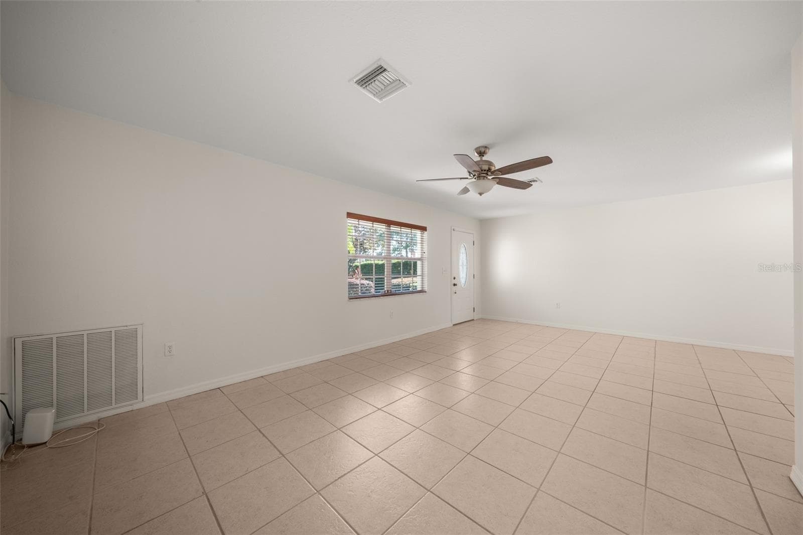Single Family Residence at 123 SWALLOW AVE, SEBRING, photo 4 of 58