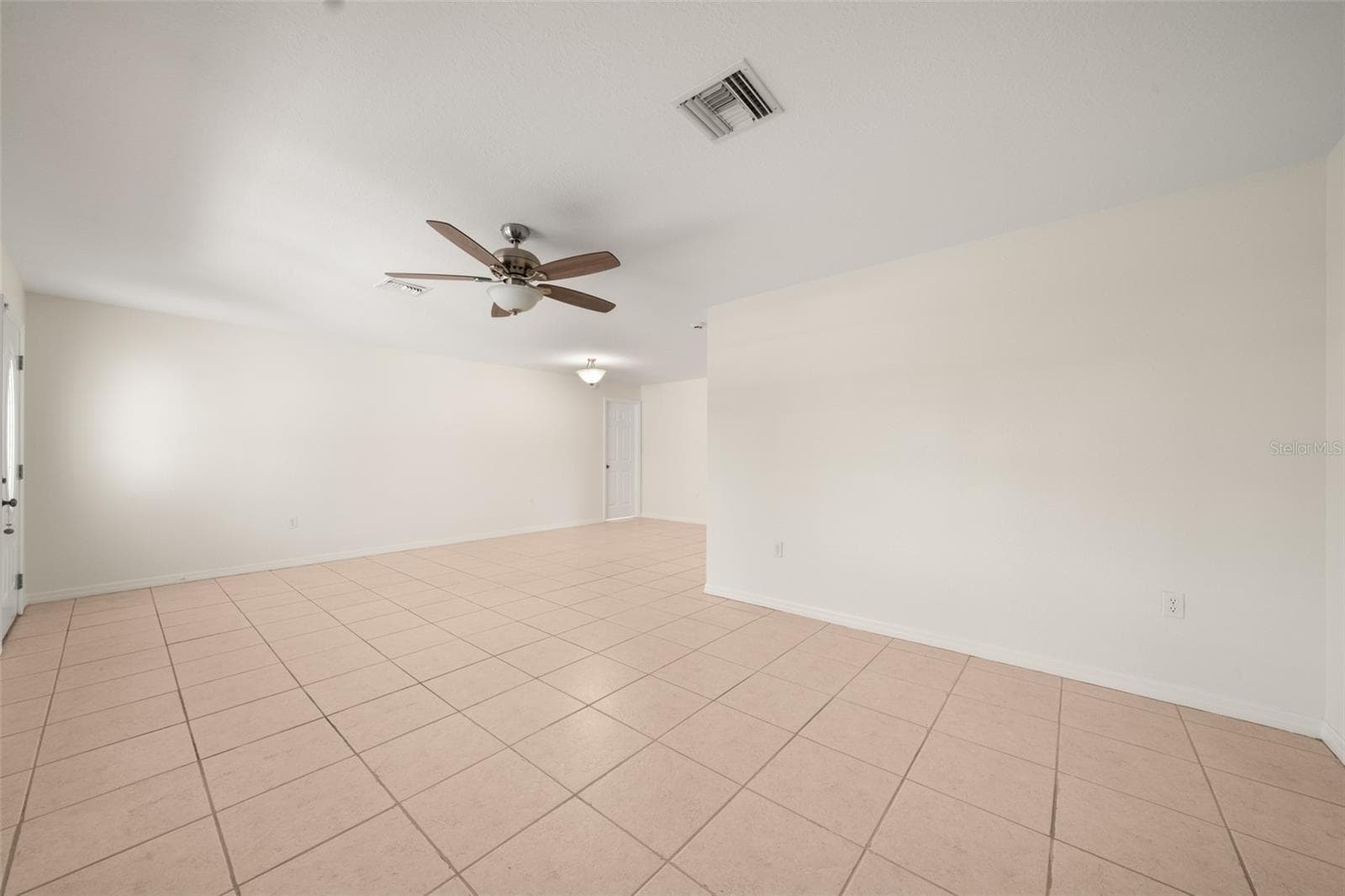 Single Family Residence at 123 SWALLOW AVE, SEBRING, photo 5 of 58