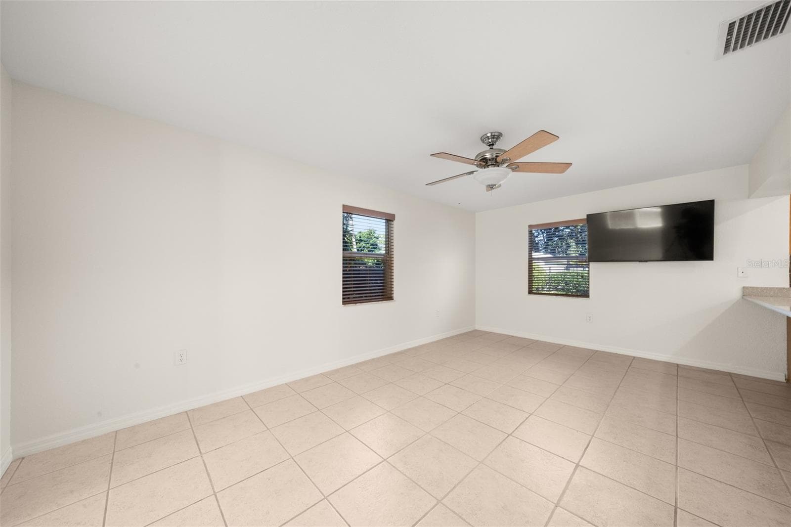 Single Family Residence at 123 SWALLOW AVE, SEBRING, photo 6 of 58