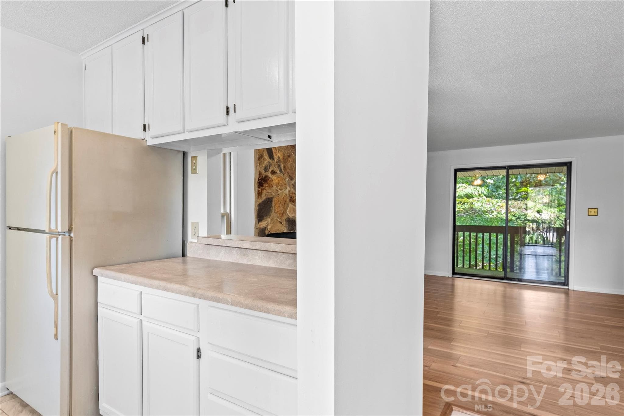 Condominium at 178 Driftwood Lane, Winston Salem, photo 5 of 28