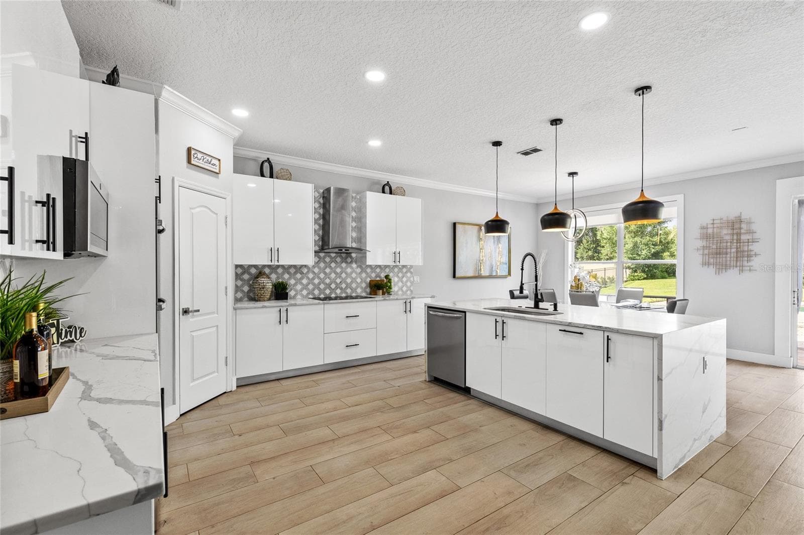 Single Family Residence at 10542 WITTENBERG WAY, ORLANDO, photo 3 of 26