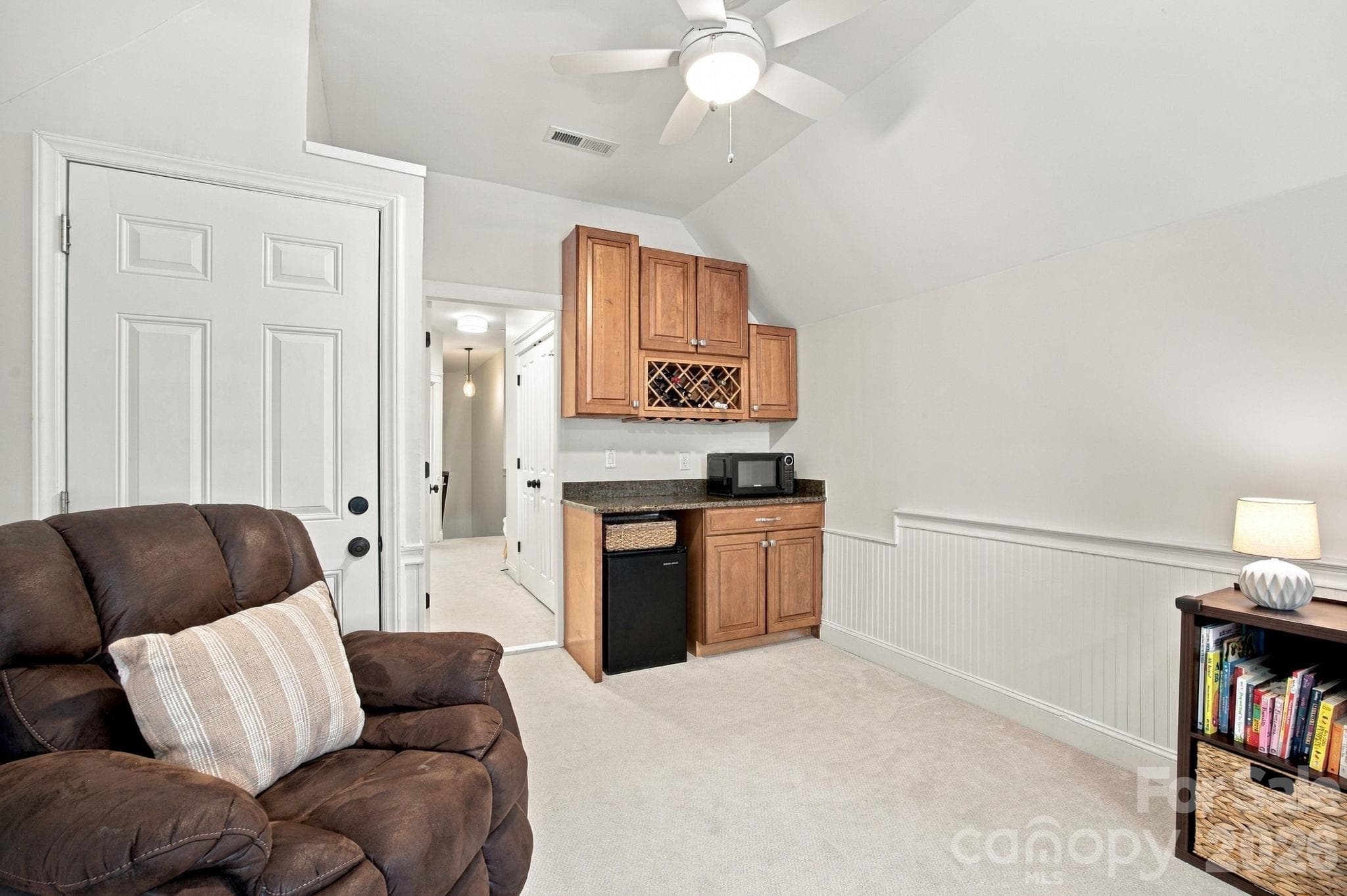 Single Family Residence at 16101 Kelly Park Circle, Huntersville, photo 35 of 46