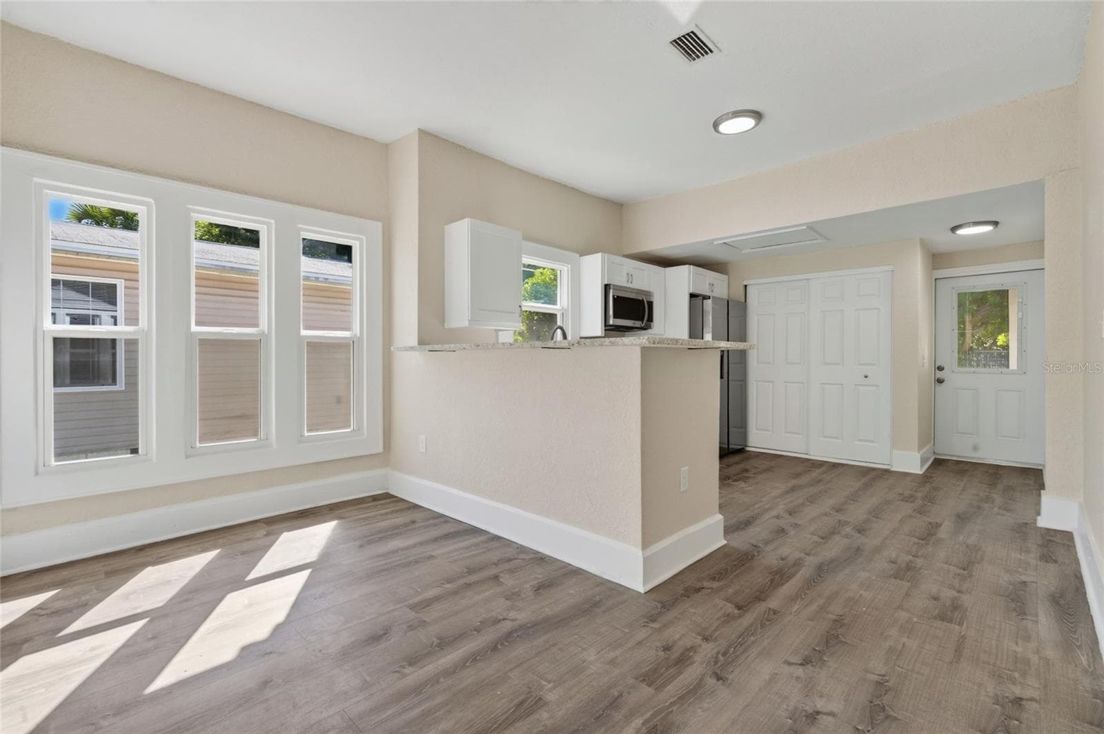 Single Family Residence at 2310 17TH AVE S, ST PETERSBURG, photo 17 of 43