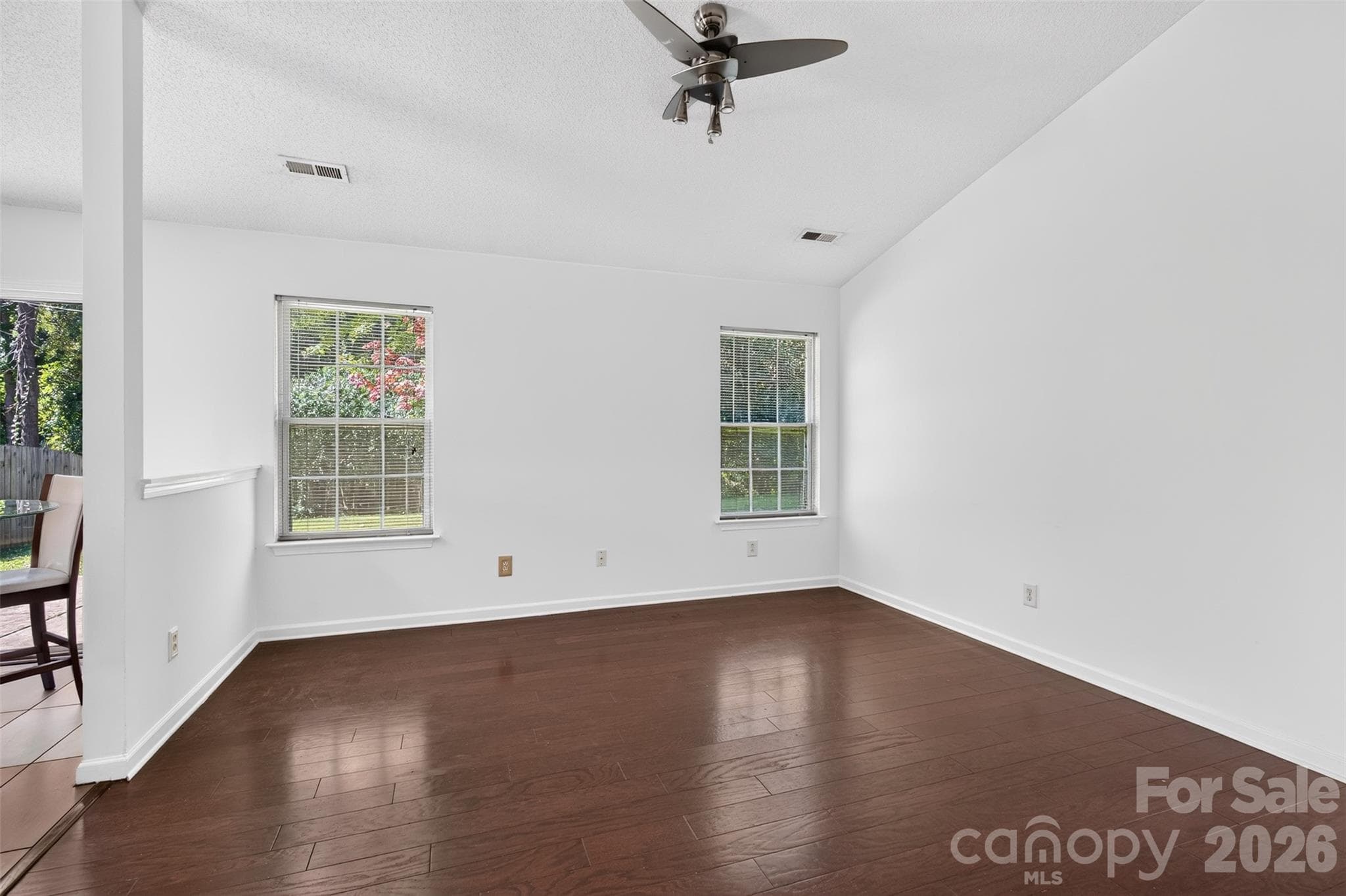 Single Family Residence at 5327 Fernhill Drive, Charlotte, photo 4 of 20