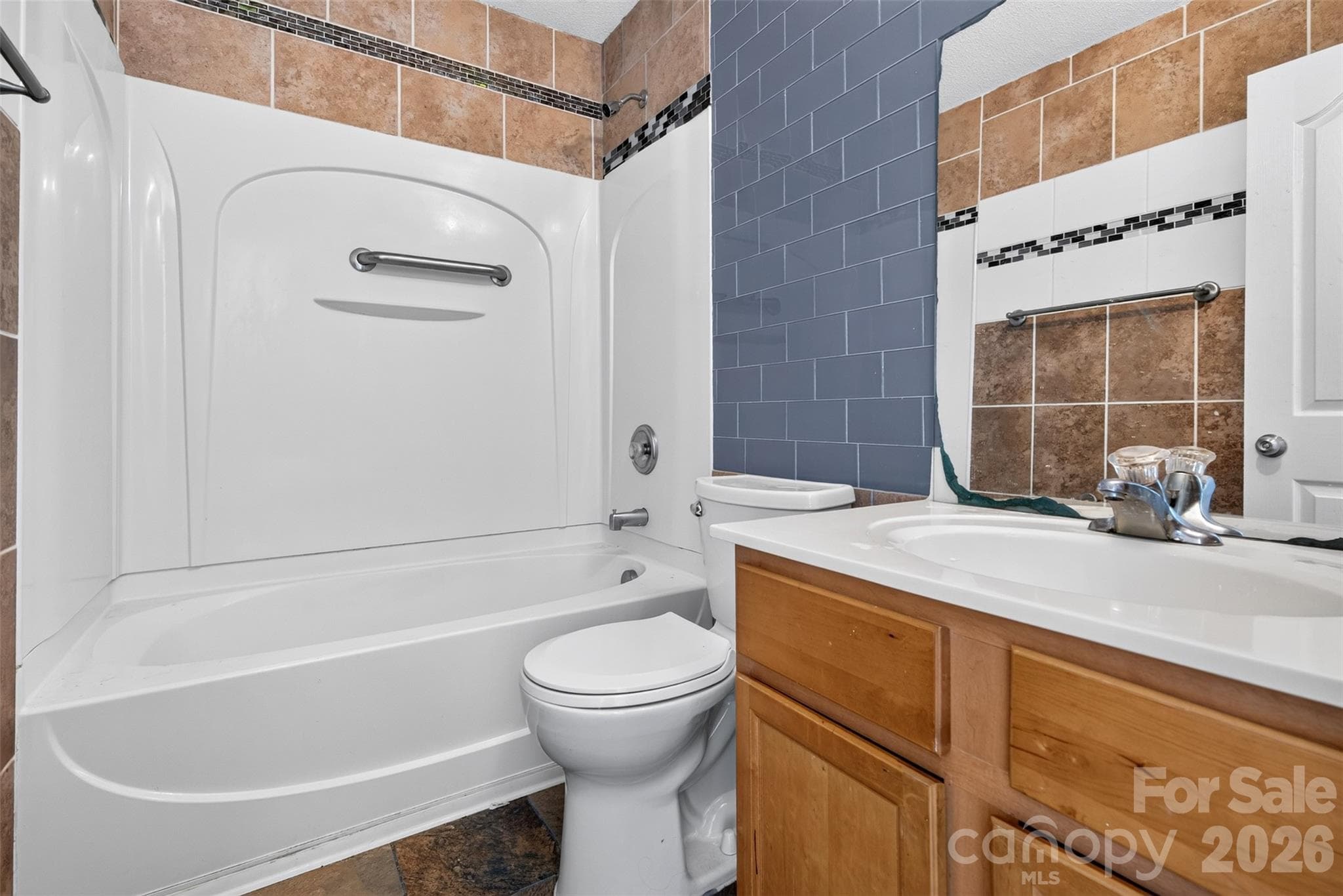 Single Family Residence at 5327 Fernhill Drive, Charlotte, photo 12 of 20