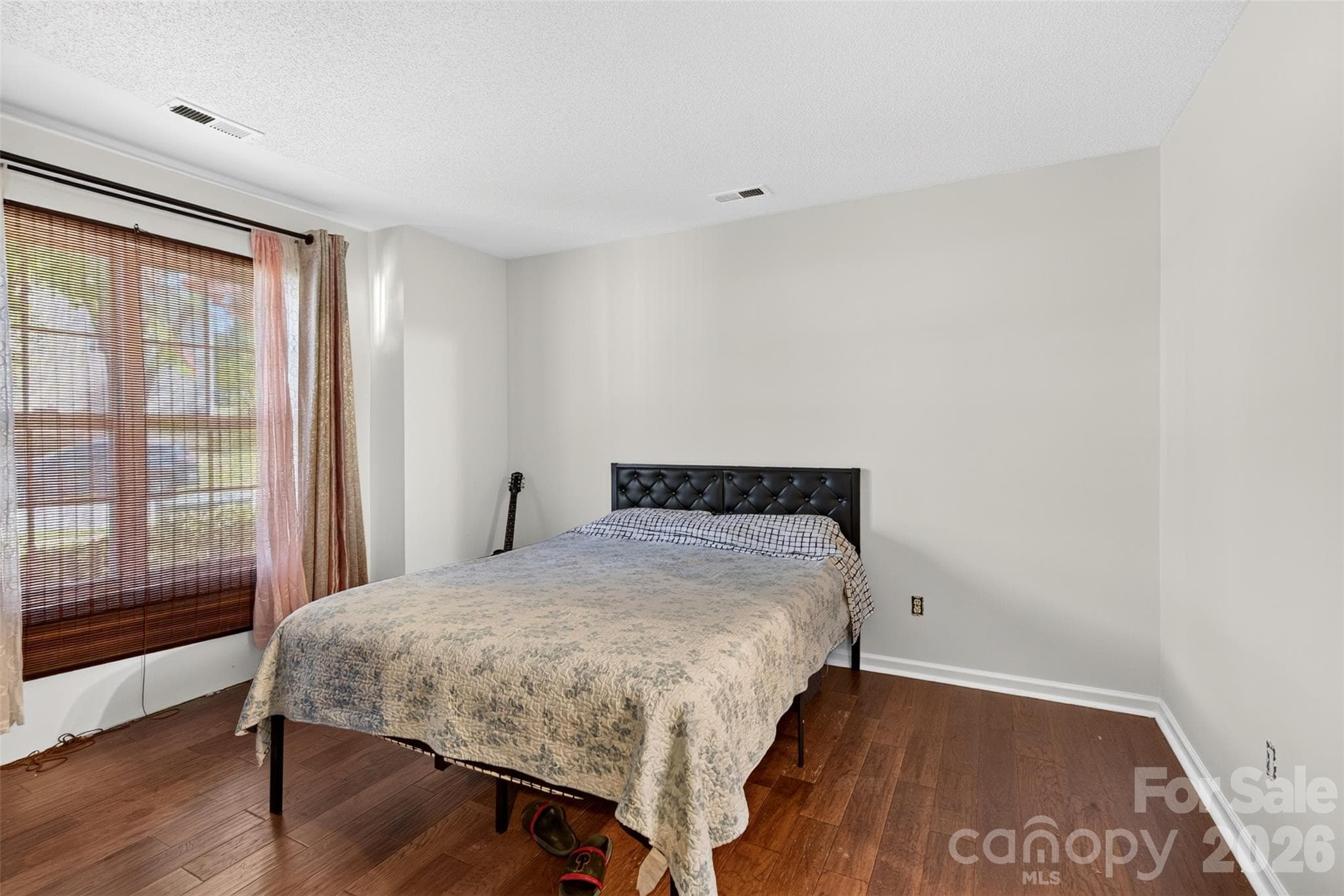 Single Family Residence at 5327 Fernhill Drive, Charlotte, photo 15 of 20
