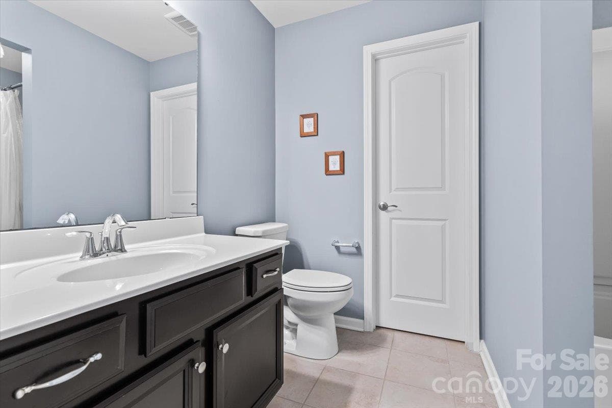 Full Bathroom on Second floor  with spacious closet - 2003 Harvest Time Lane, Waxhaw