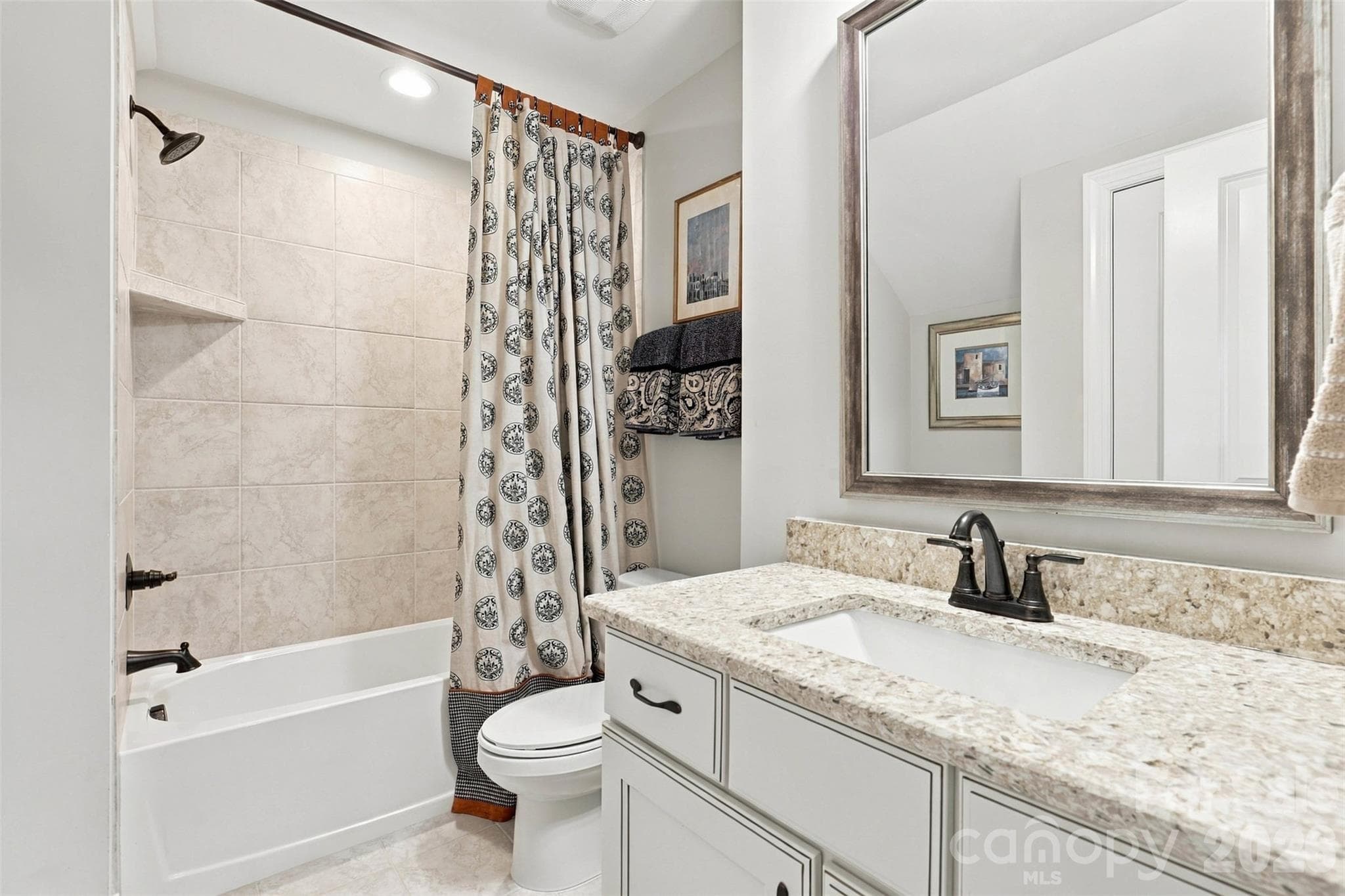 Single Family Residence at 2213 Lincolnshire Lane, Waxhaw, photo 32 of 46