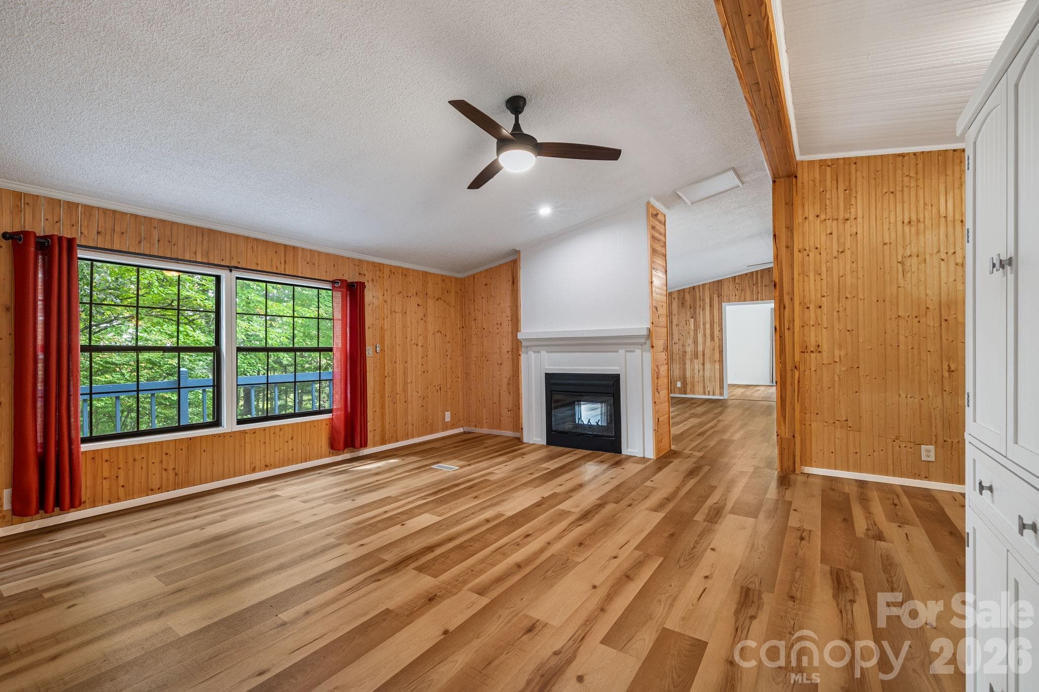 Single Family Residence at 75 Cliffview Drive, Asheville, photo 14 of 41