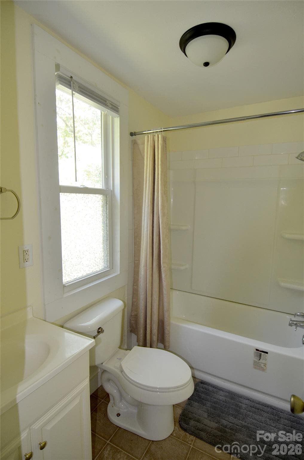 Bathroom - 329 Morehead Road, Marion