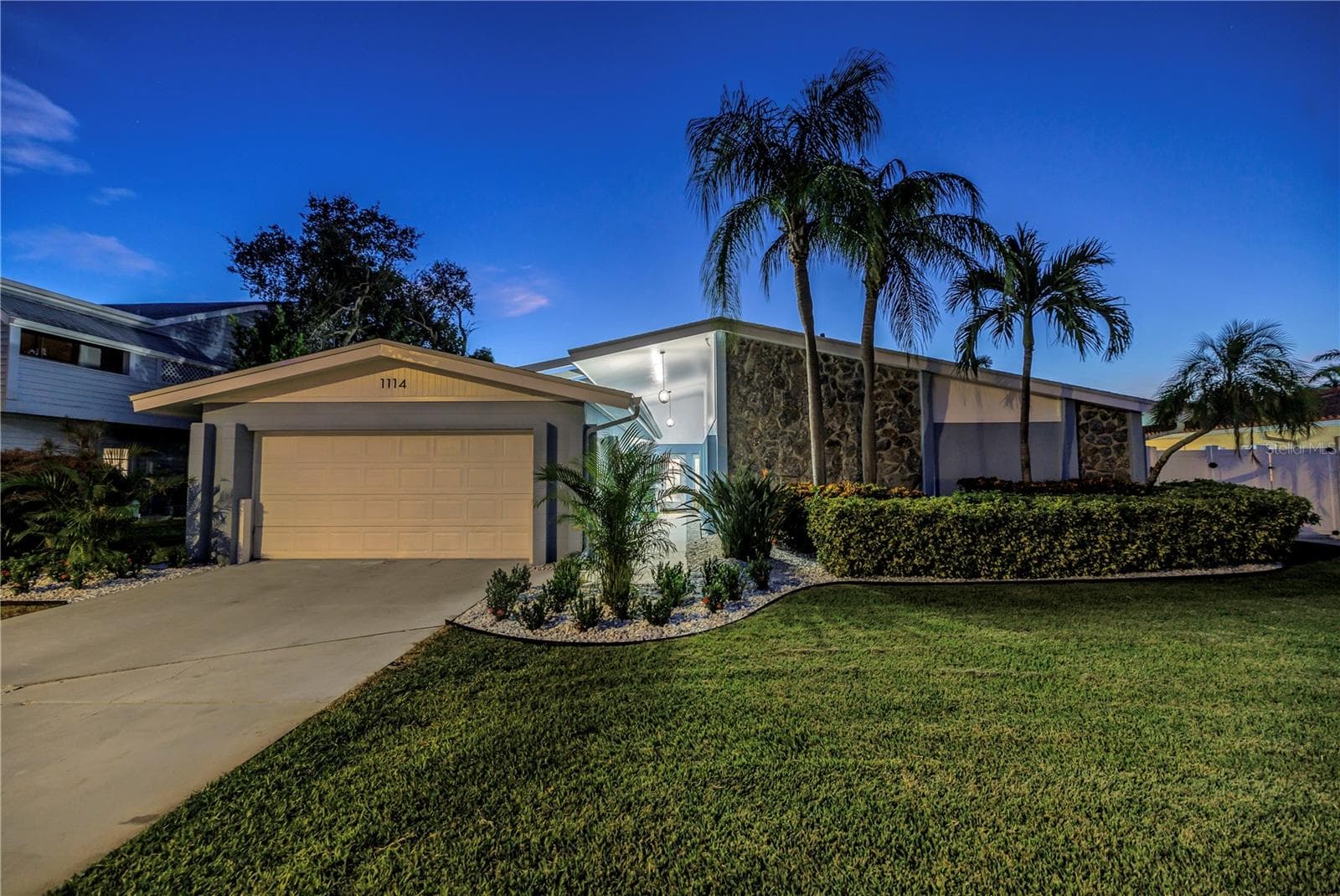 Evening gem in Tierra Verde. Coastal luxury with architectural elegance. - 1114 2ND AVE S, TIERRA VERDE