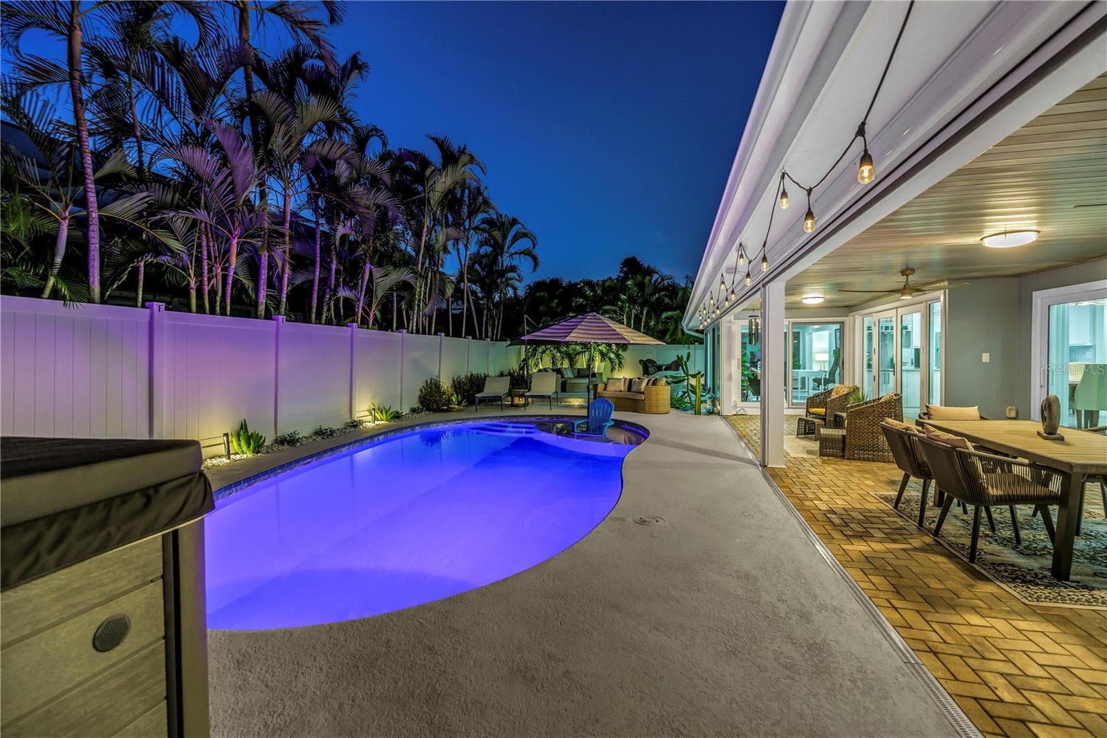 Chose to have the screens up or down for outdoor lanai. - 1114 2ND AVE S, TIERRA VERDE