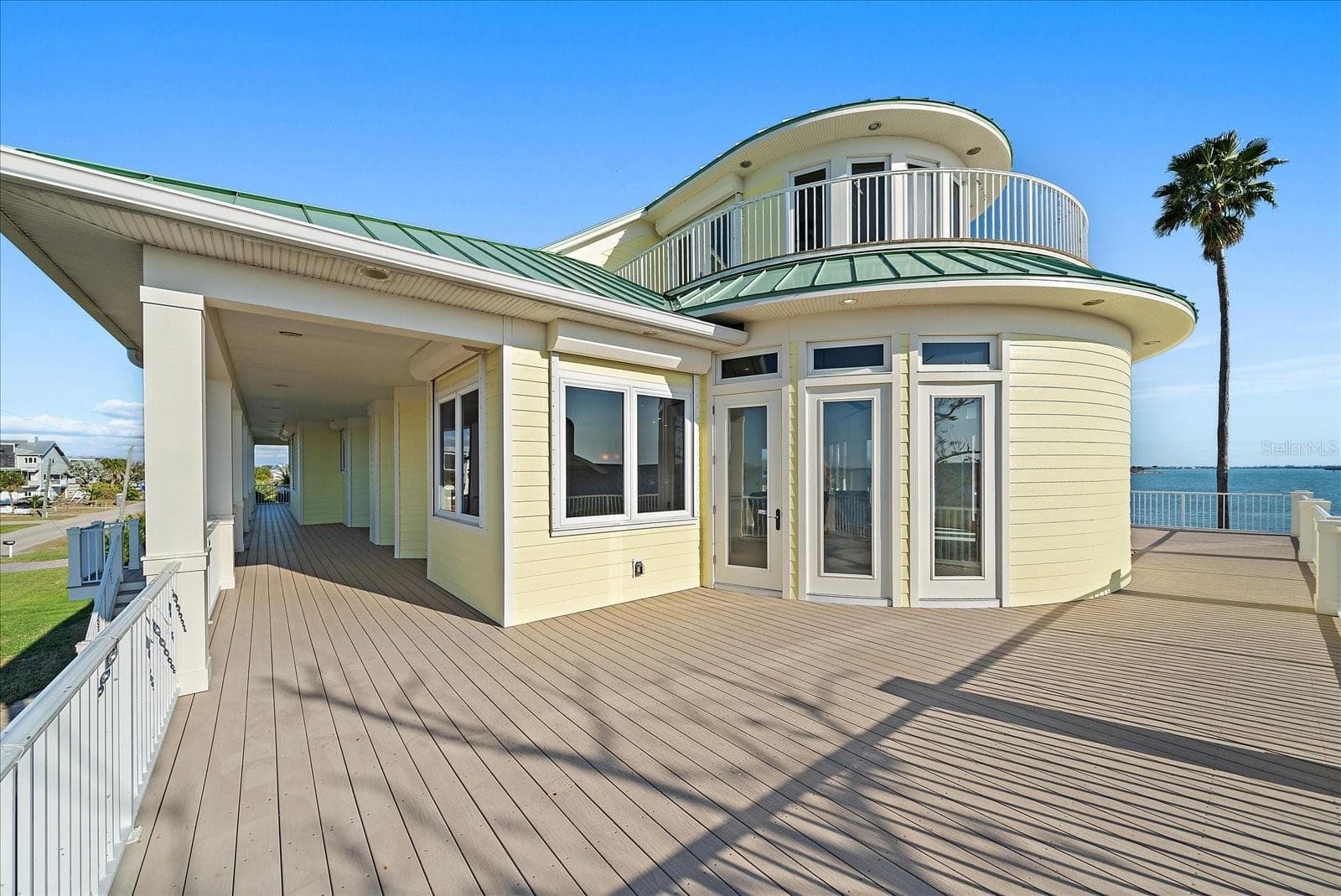 2nd floor wrap around balcony - 1905 MISSISSIPPI AVE, ENGLEWOOD