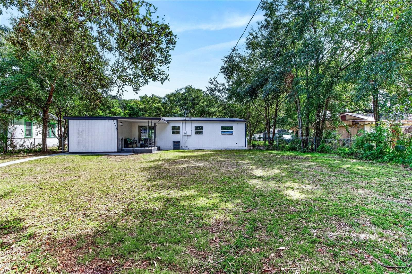 Single Family Residence at 2426 S LAUREL AVE, SANFORD, photo 33 of 39