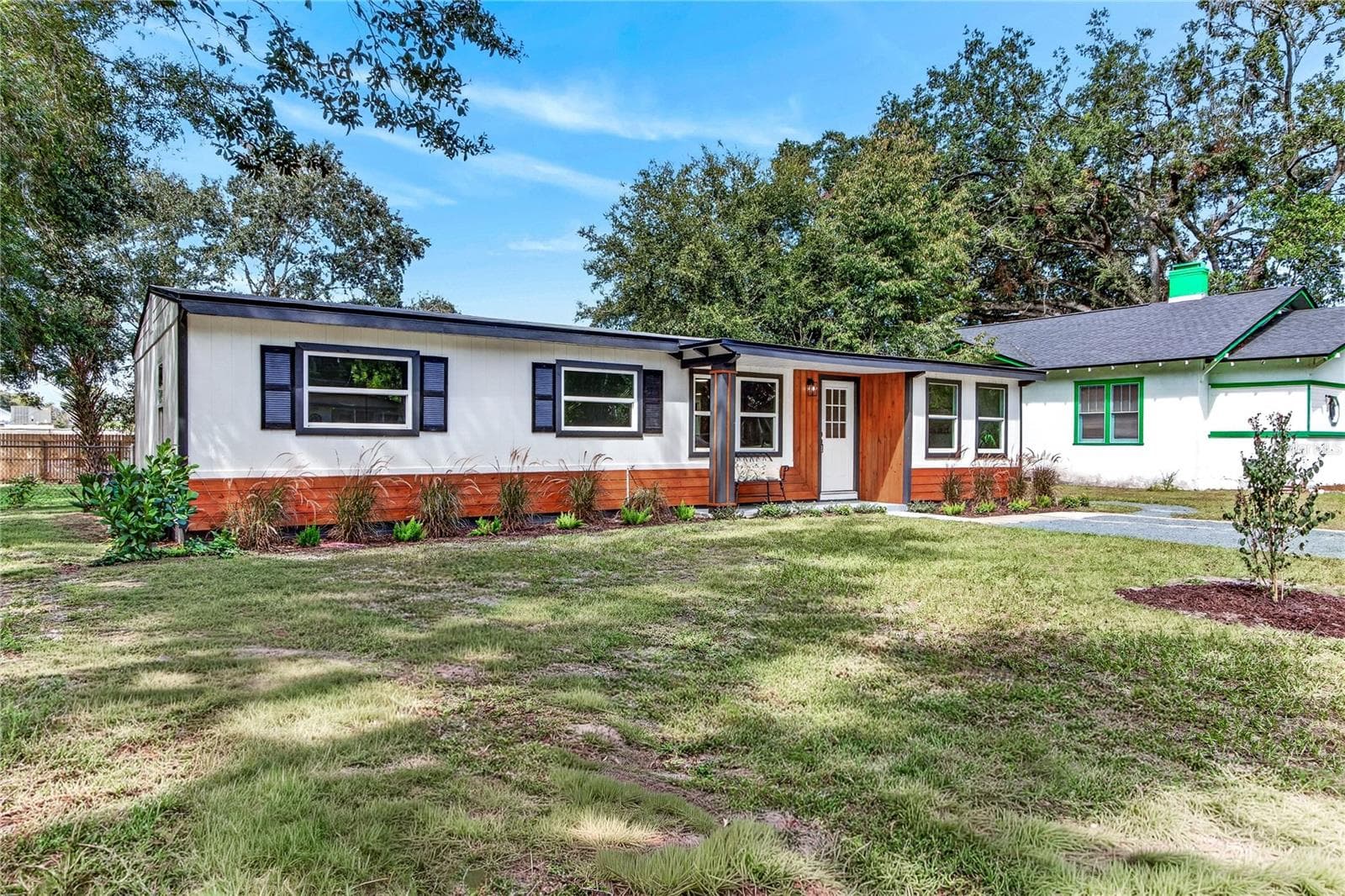 Single Family Residence at 2426 S LAUREL AVE, SANFORD, photo 37 of 39